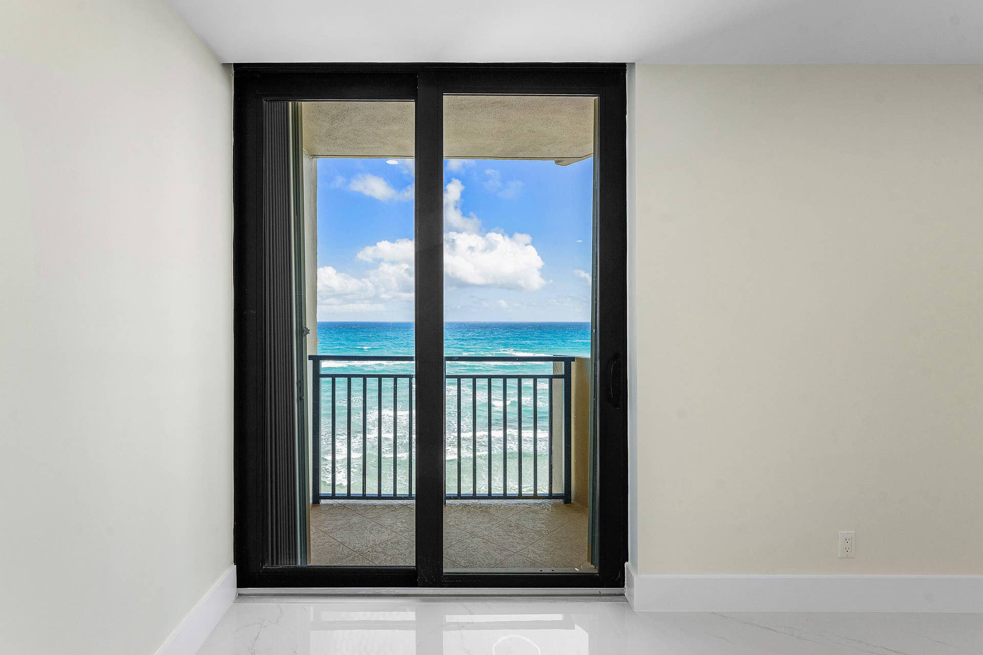 5460 N Ocean Drive, #5b, Singer Island, FL 33404 016-5460NorthOceanDrive-5B-SingerIsland-