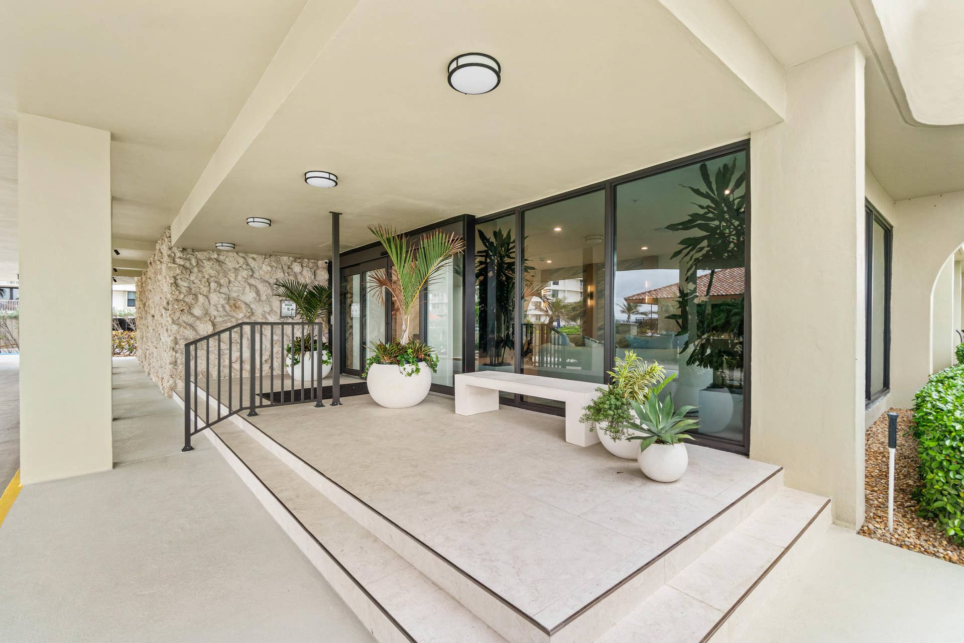 5460 N Ocean Drive, #5b, Singer Island, FL 33404 001-5460NorthOceanDrive-5B-SingerIsland-