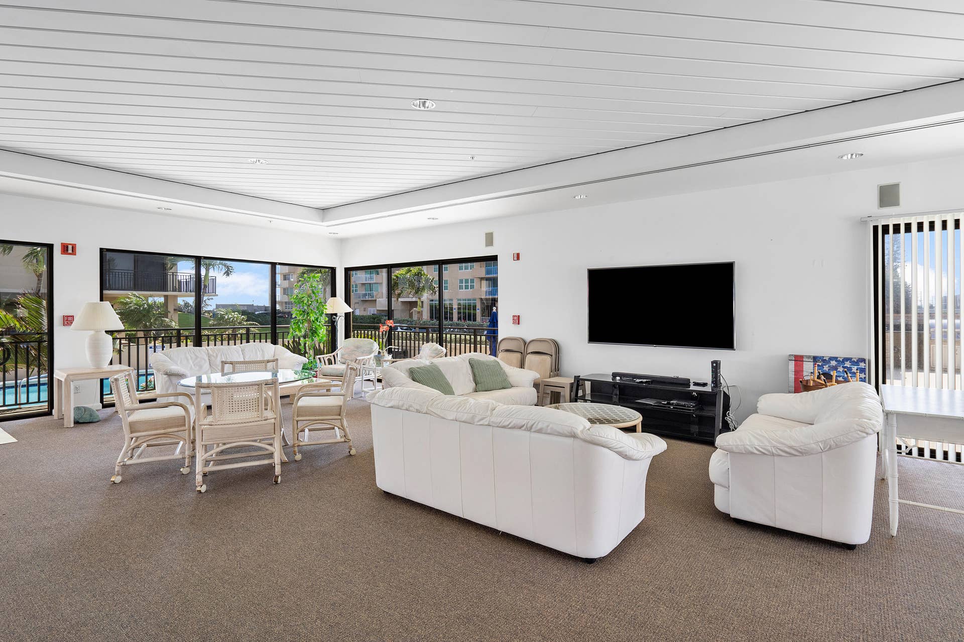 5460 N Ocean Drive, #5b, Singer Island, FL 33404 059-5460NorthOceanDrive-5B-SingerIsland-