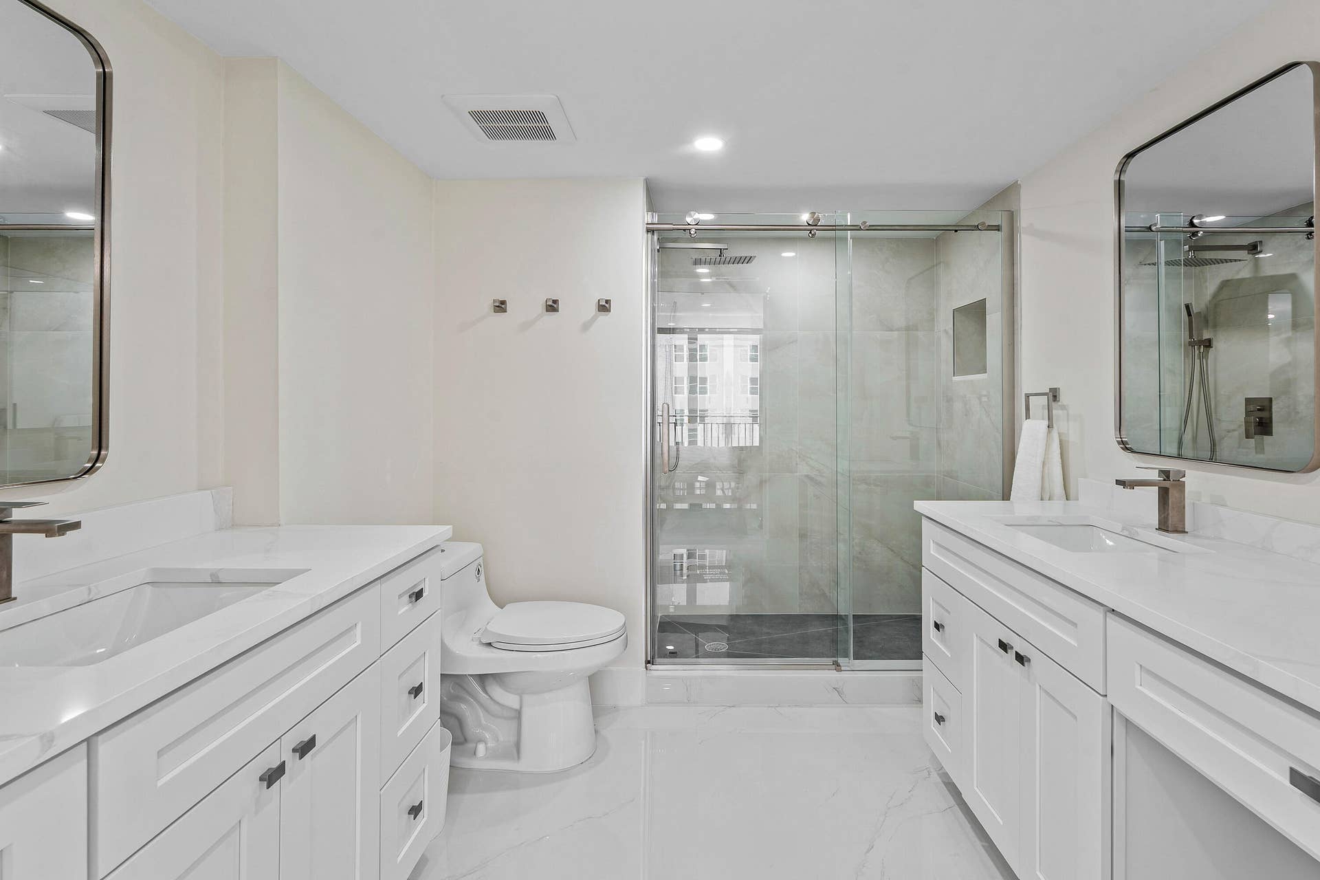 5460 N Ocean Drive, #5b, Singer Island, FL 33404 025-5460NorthOceanDrive-5B-SingerIsland-