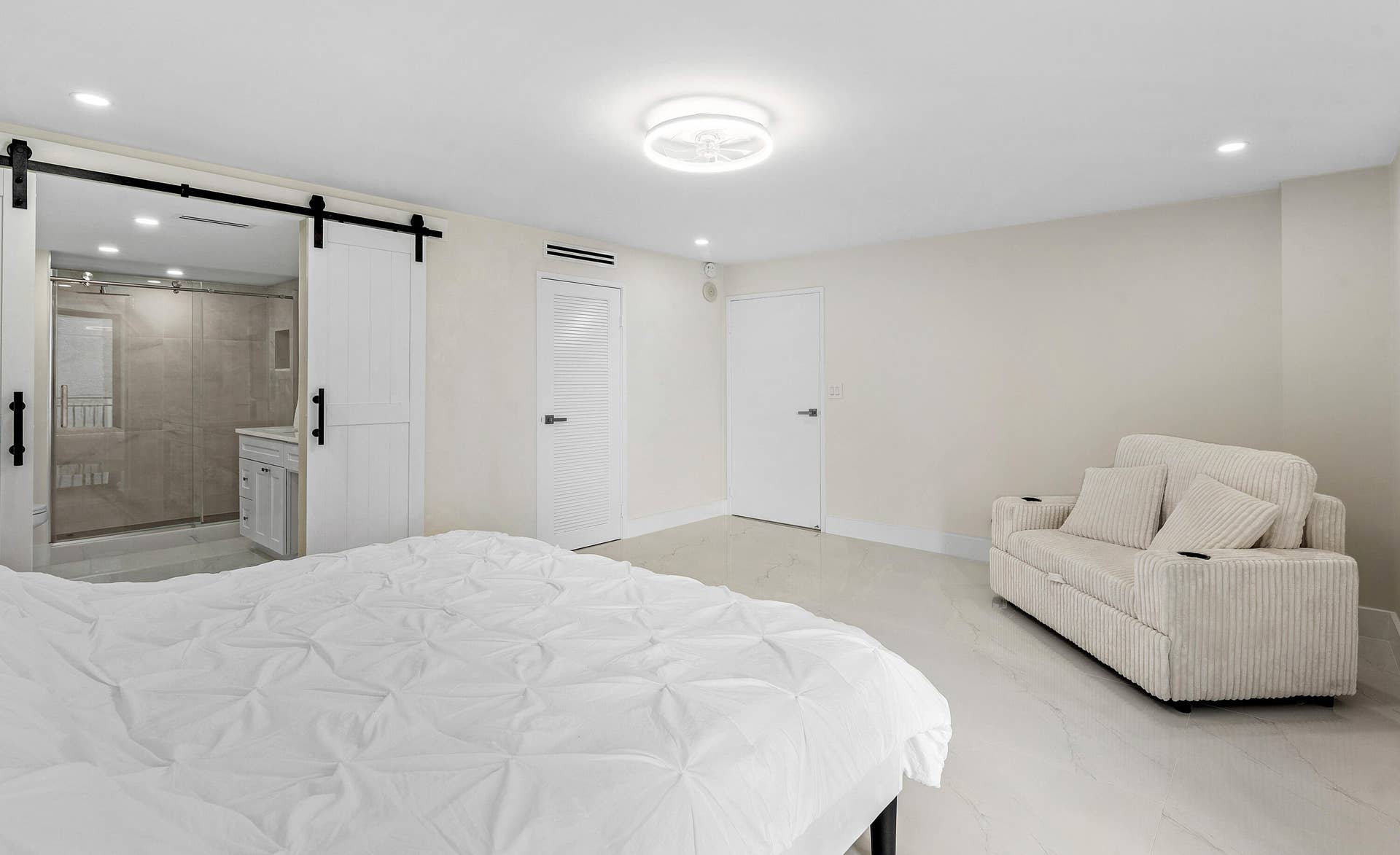 5460 N Ocean Drive, #5b, Singer Island, FL 33404 024-5460NorthOceanDrive-5B-SingerIsland-