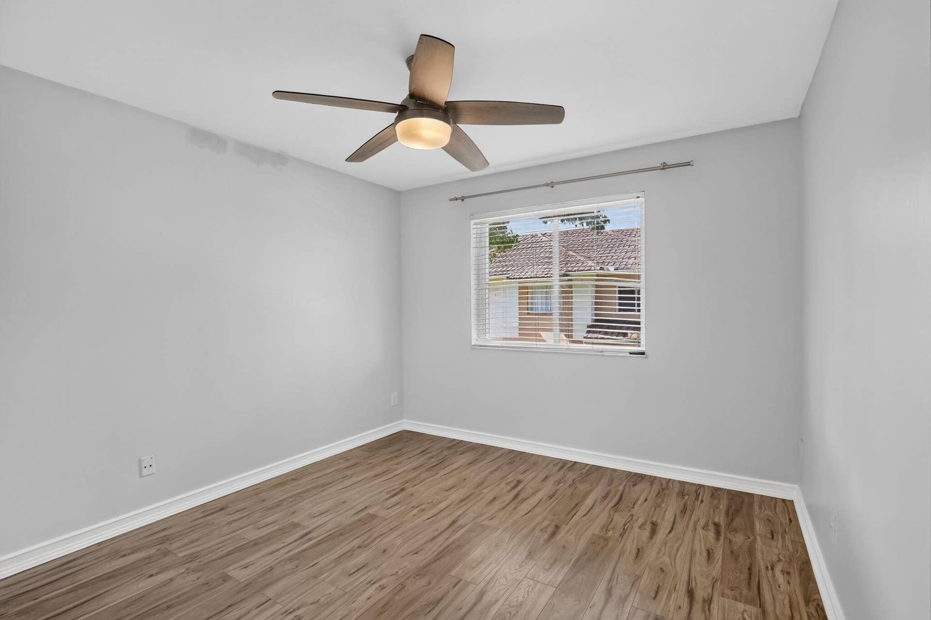 807 NW 91st Terrace NW, #807, Plantation, FL 33324 31-web-or-mls-_A7A9869