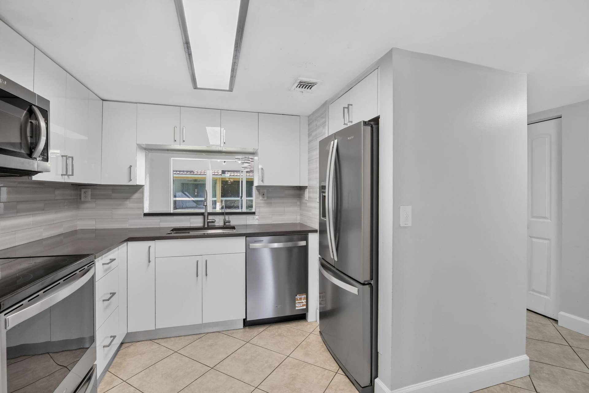 807 NW 91st Terrace NW, #807, Plantation, FL 33324 11-web-or-mls-_A7A9759