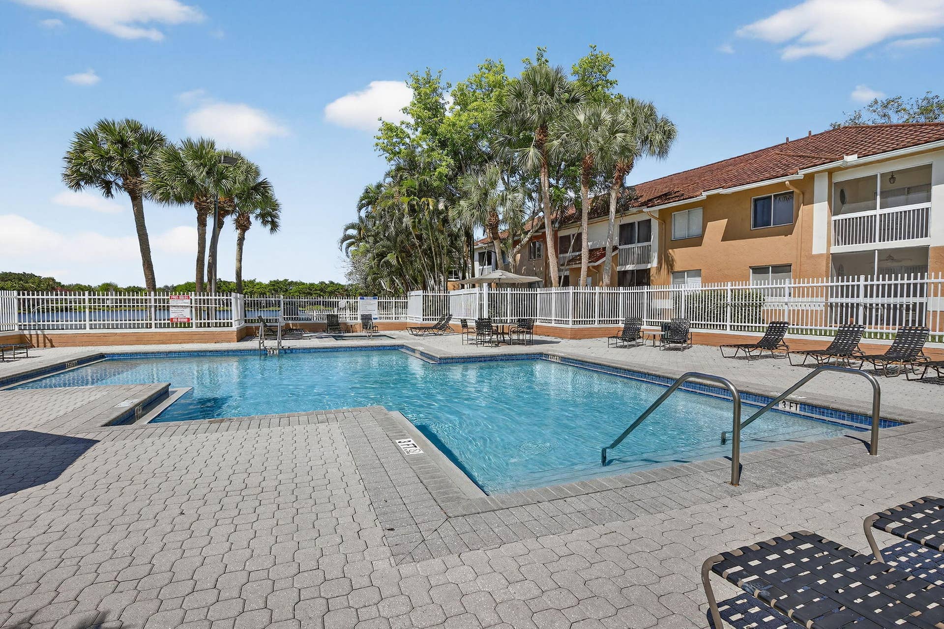 807 NW 91st Terrace NW, #807, Plantation, FL 33324 41-web-or-mls-_A7A9904