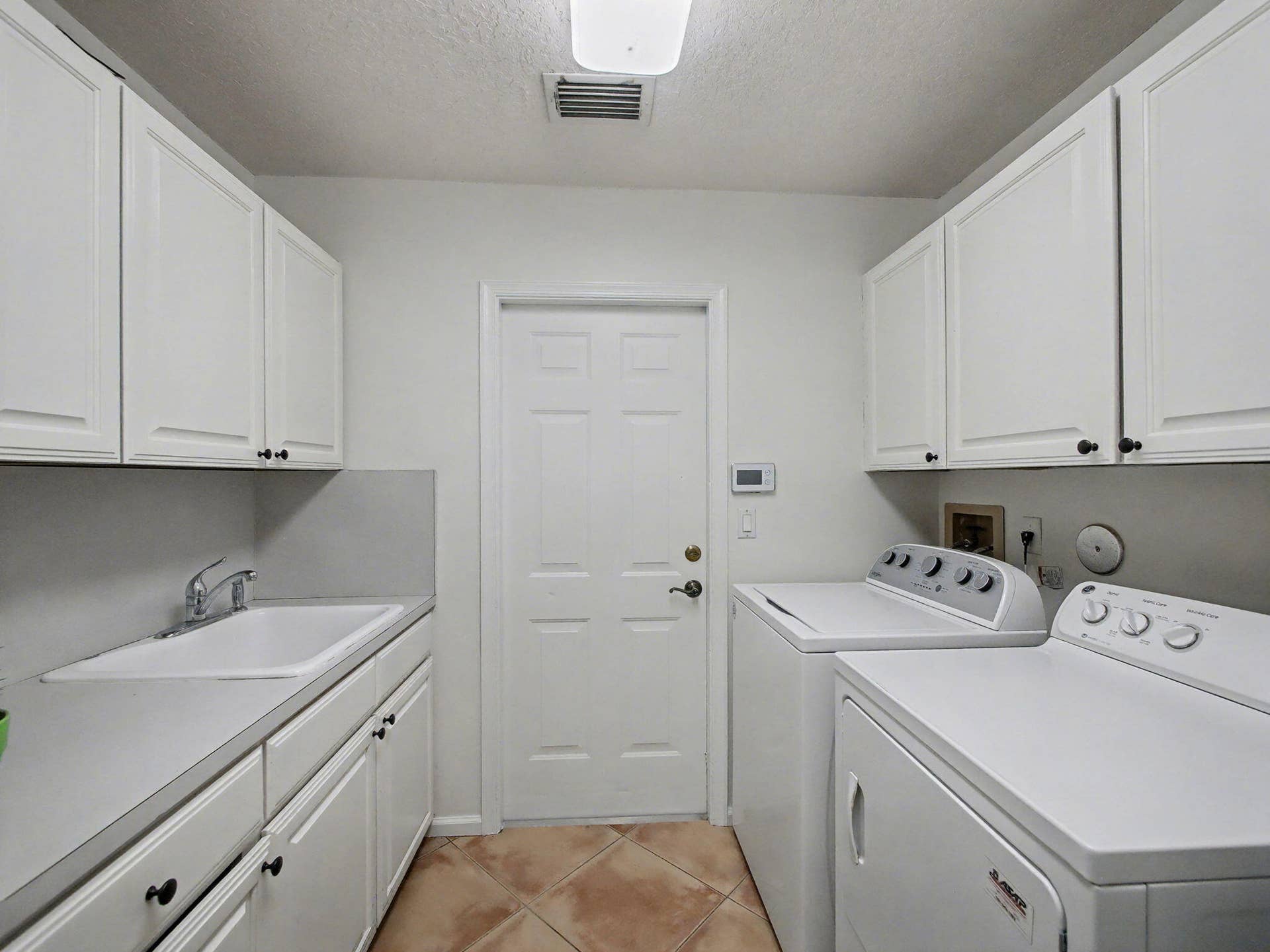 6108 Winding Lake Drive, Jupiter, FL 33458 Laundry Room