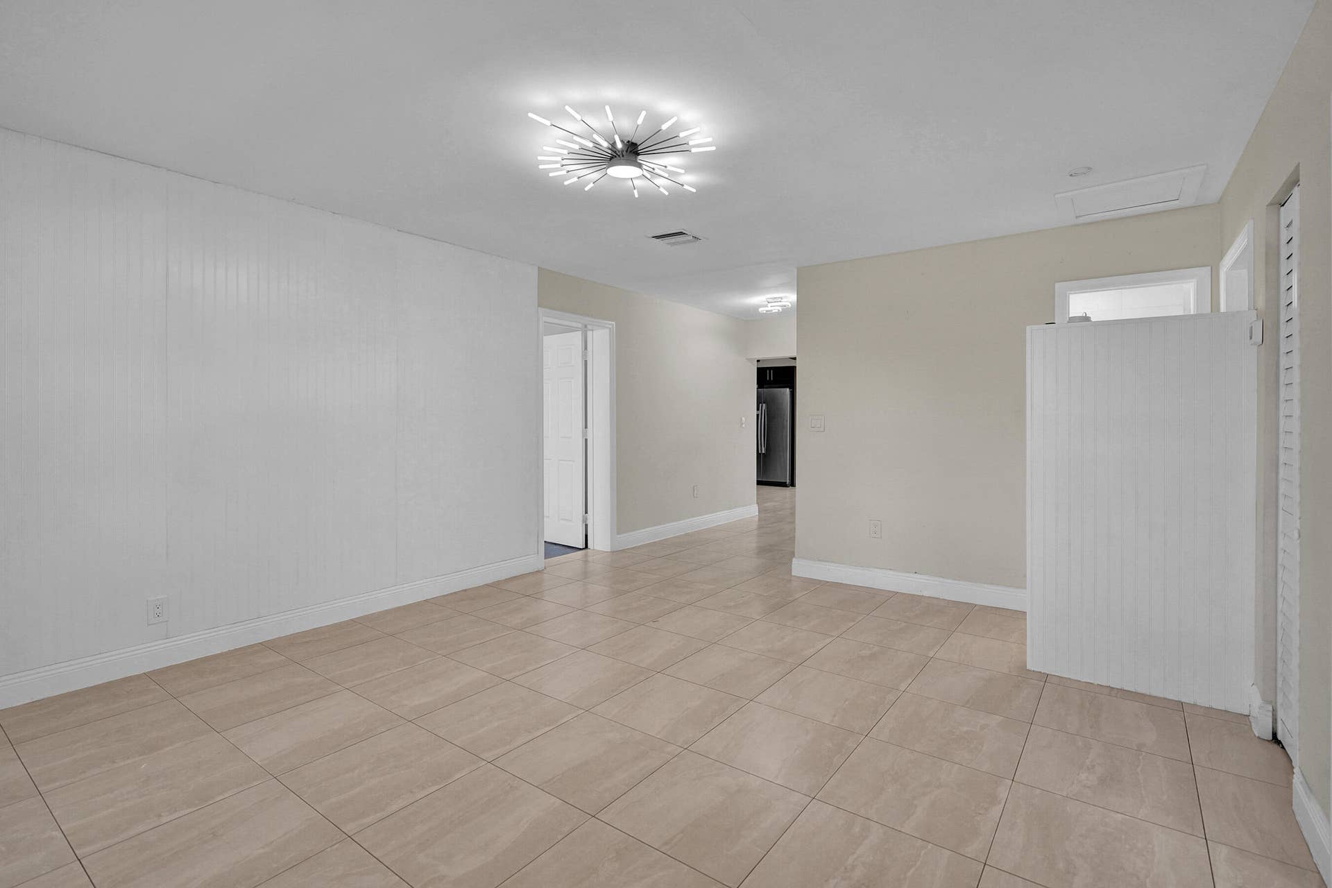 131 NE 51st Street, Oakland Park, FL 33334 DSC02689