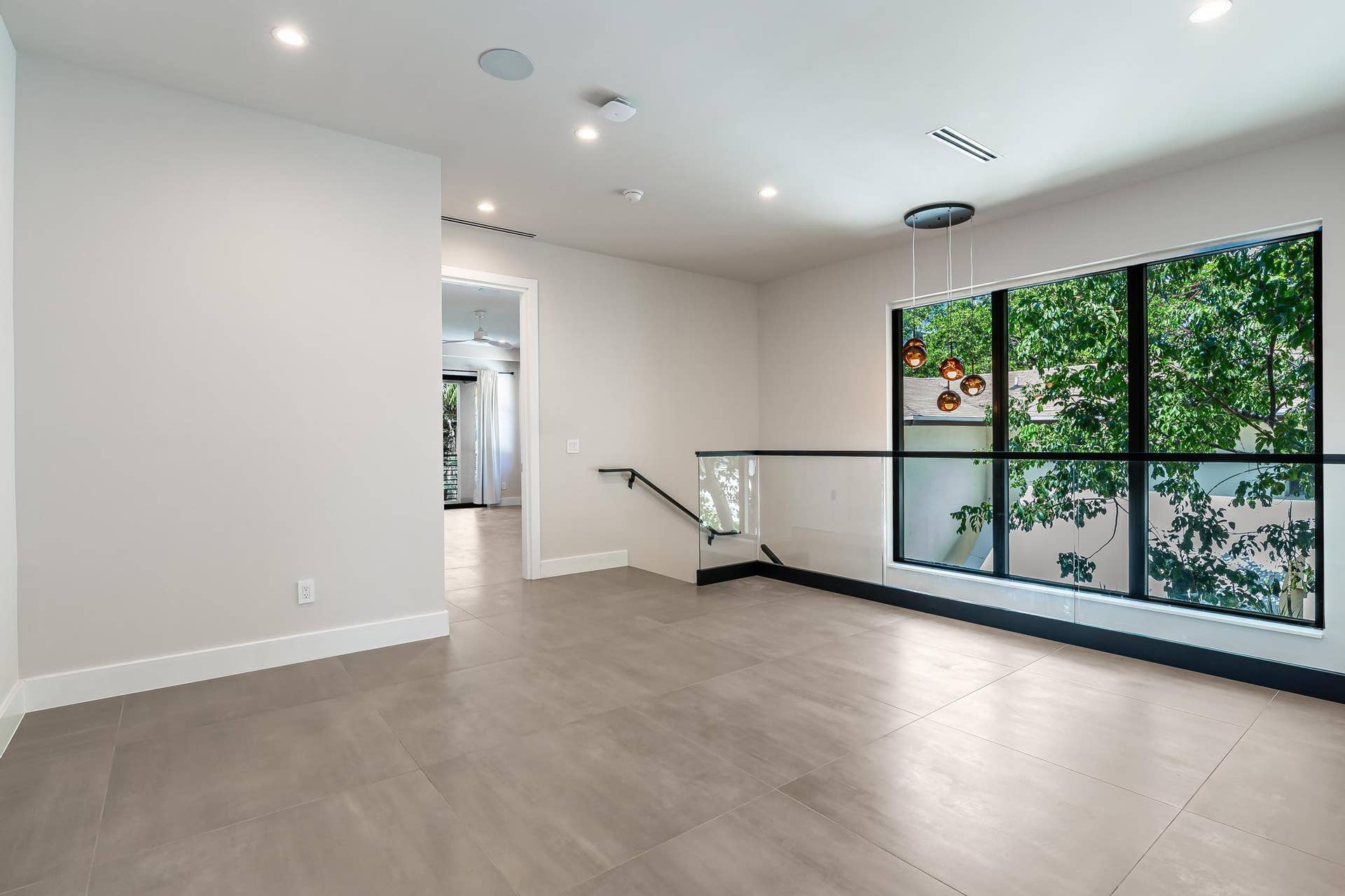 919 NE 17th Terrace, #A, Fort Lauderdale, FL 33304 DSC03871