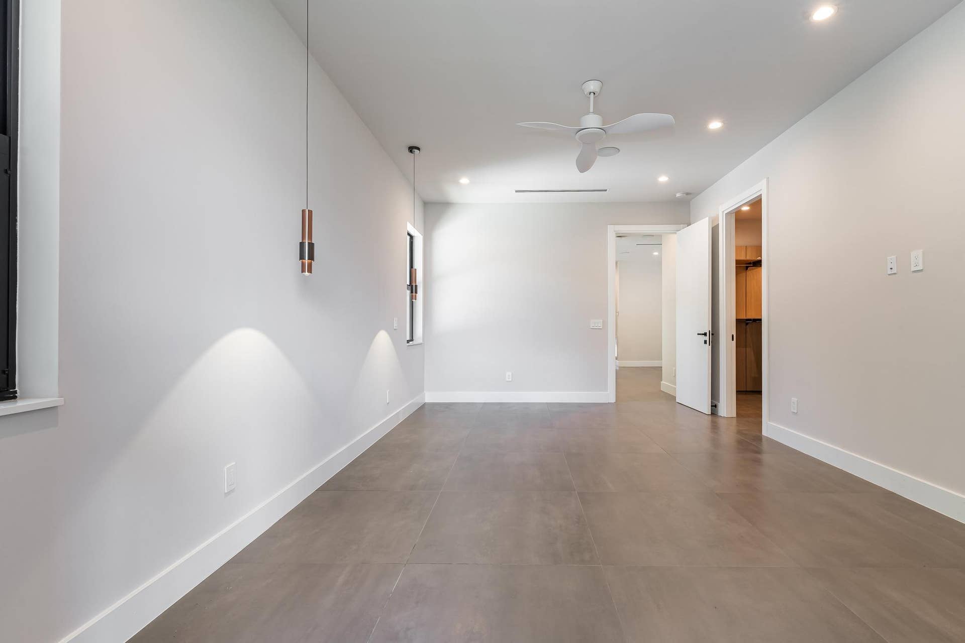 919 NE 17th Terrace, #A, Fort Lauderdale, FL 33304 DSC03882