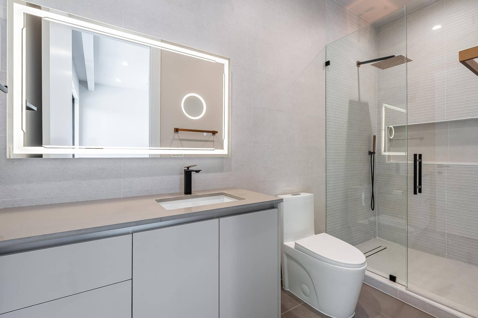 919 NE 17th Terrace, #A, Fort Lauderdale, FL 33304 DSC03897