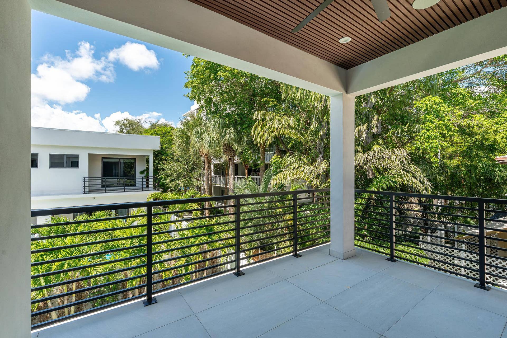 919 NE 17th Terrace, #A, Fort Lauderdale, FL 33304 DSC03885