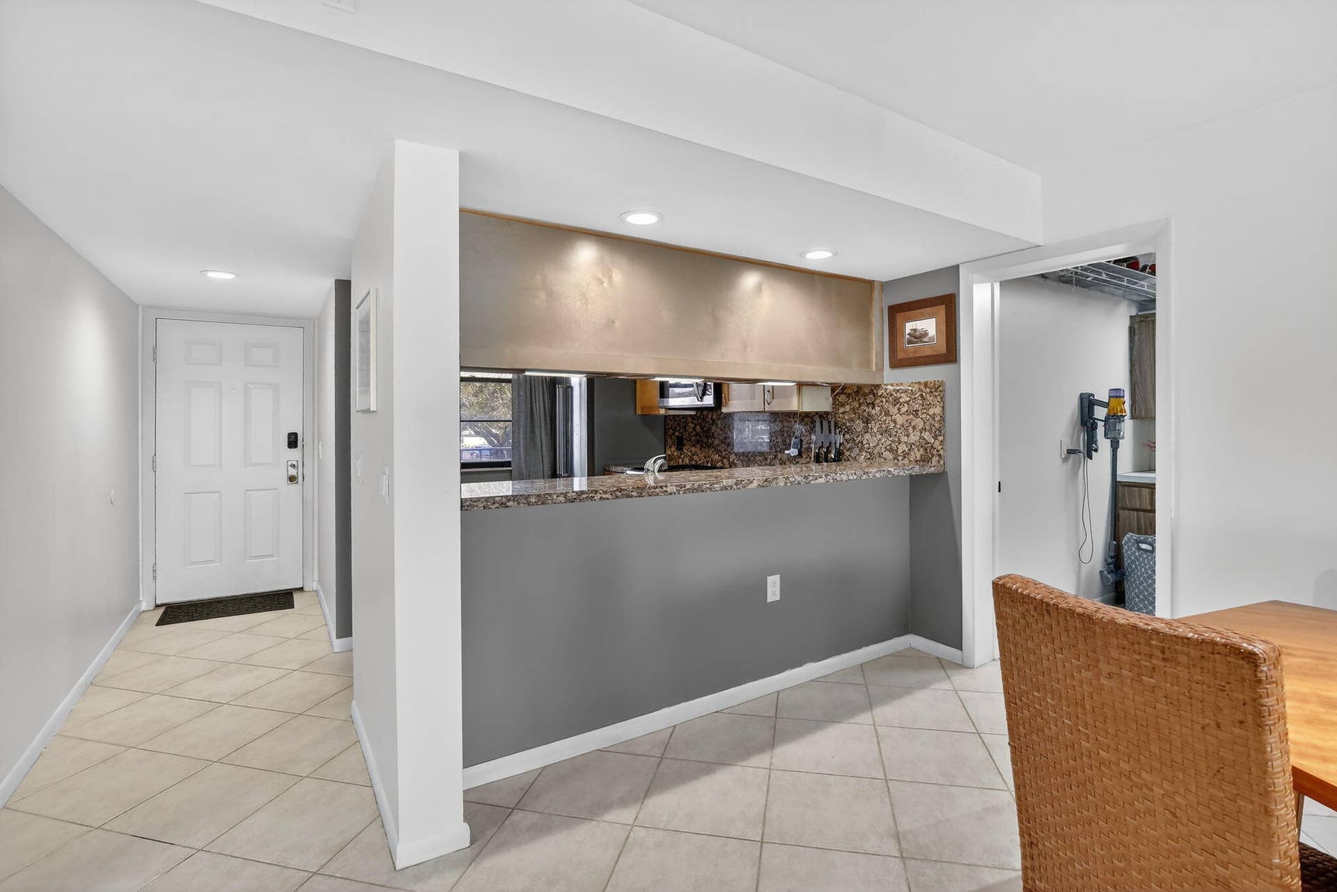 1528 Whitehall Drive, #202, Davie, FL 33324 12-web-or-mls-_A7A1324