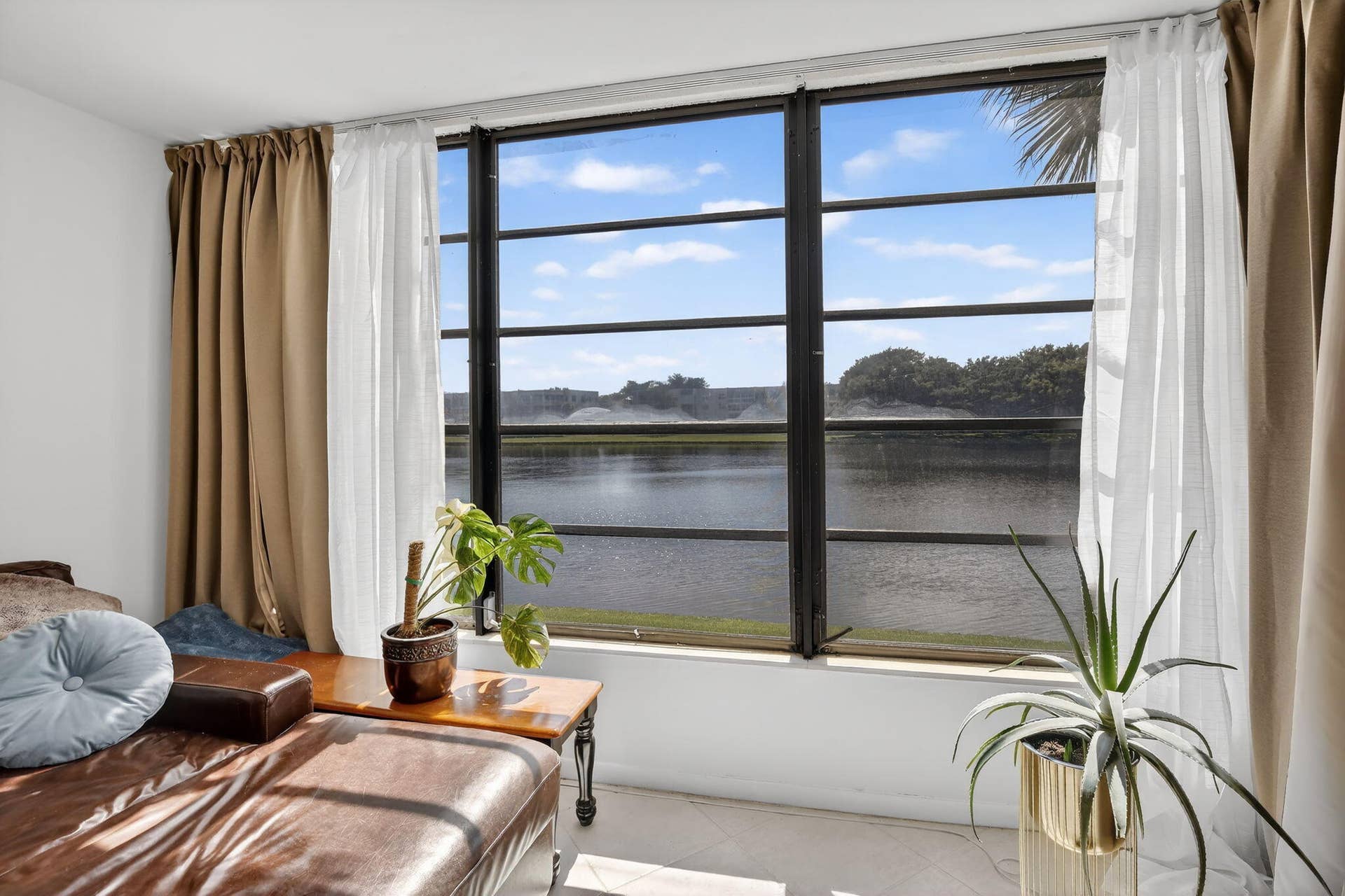 1528 Whitehall Drive, #202, Davie, FL 33324 16-web-or-mls-_A7A1349