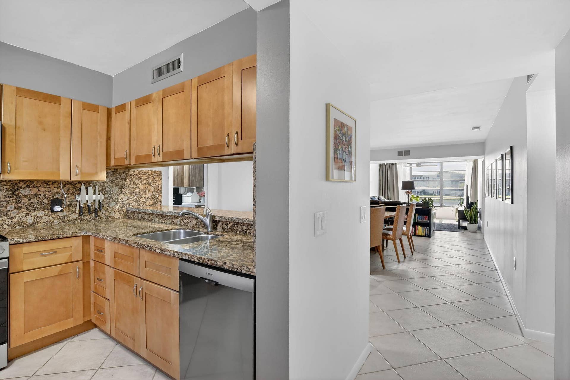 1528 Whitehall Drive, #202, Davie, FL 33324 5-web-or-mls-_A7A1299
