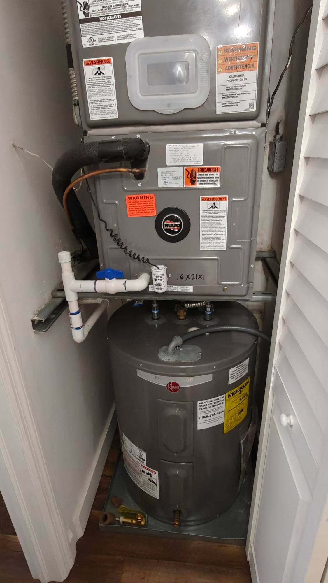 385 NW 36th Avenue, Deerfield Beach, FL 33442 Newer ac and hotwater heater