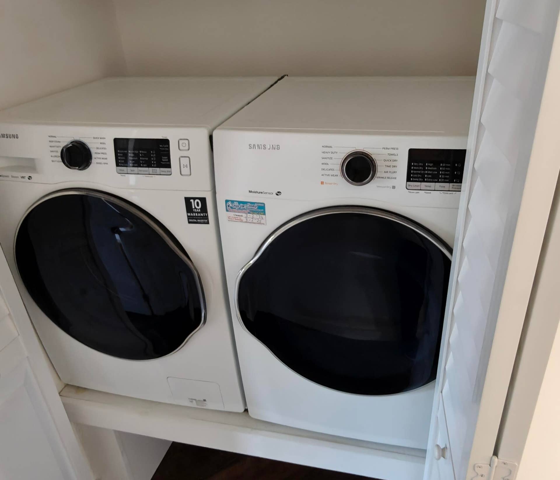 385 NW 36th Avenue, Deerfield Beach, FL 33442 Newer side-by-side washer and dryer