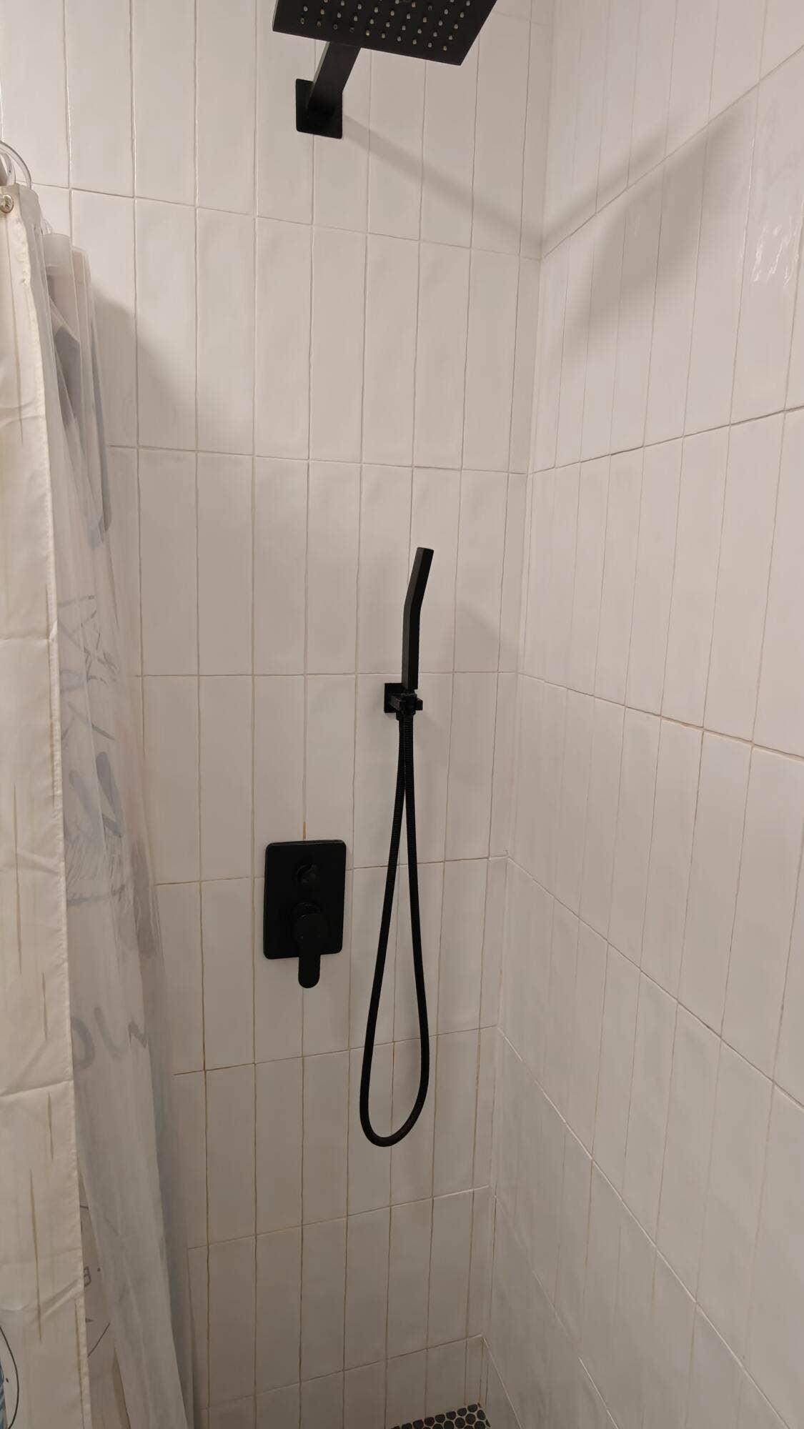 385 NW 36th Avenue, Deerfield Beach, FL 33442 Primary bathroom