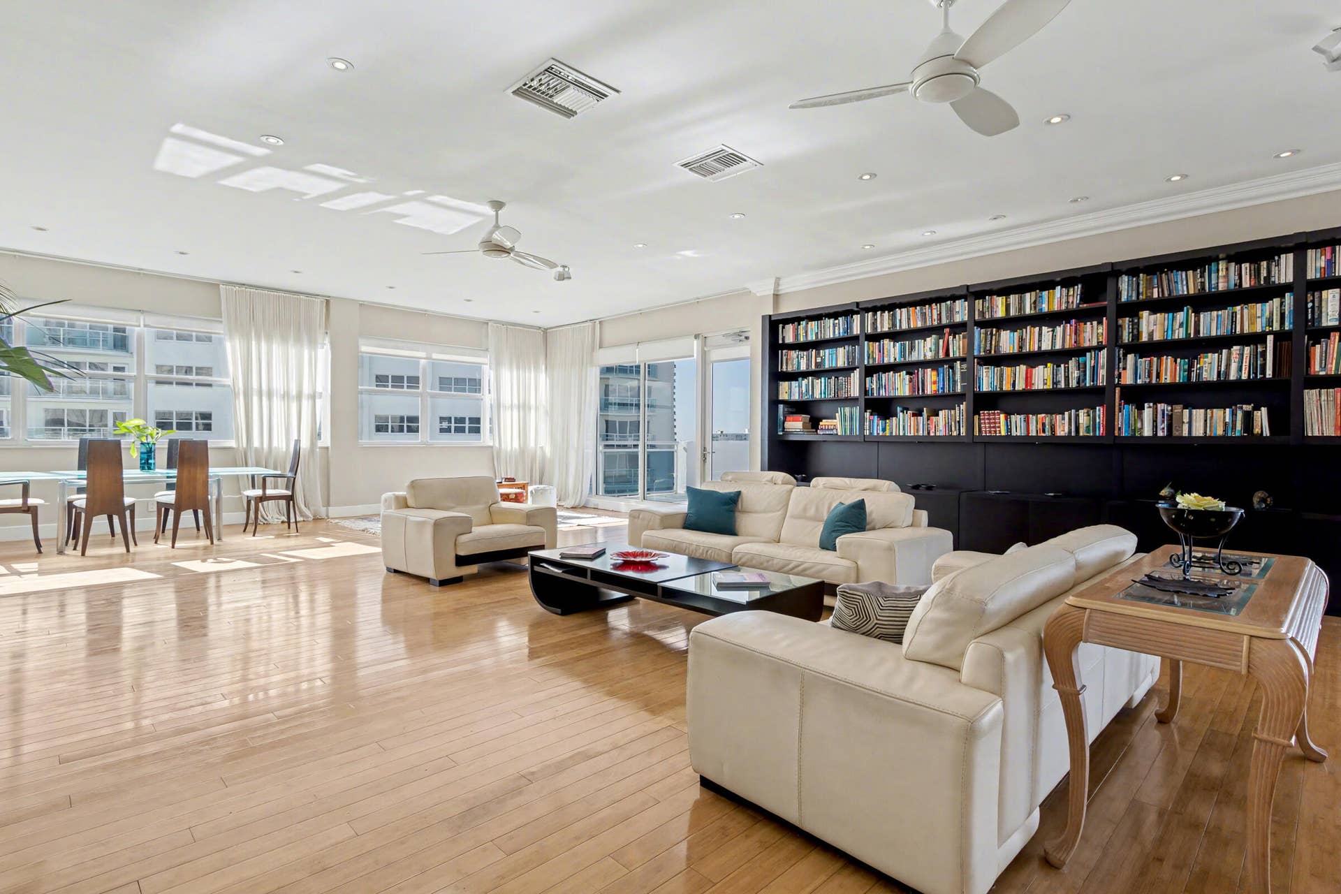 1000108475