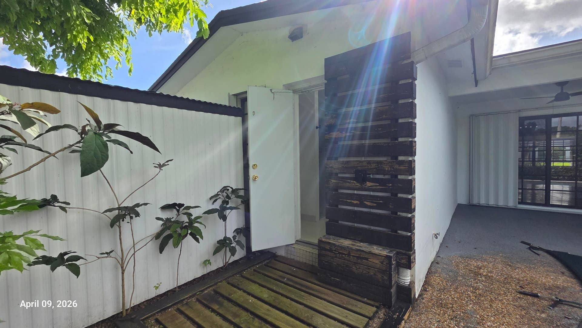 5110 SW 101st Avenue, Cooper City, FL 33328 OUTDOOR SHOWER & CABANA BATH