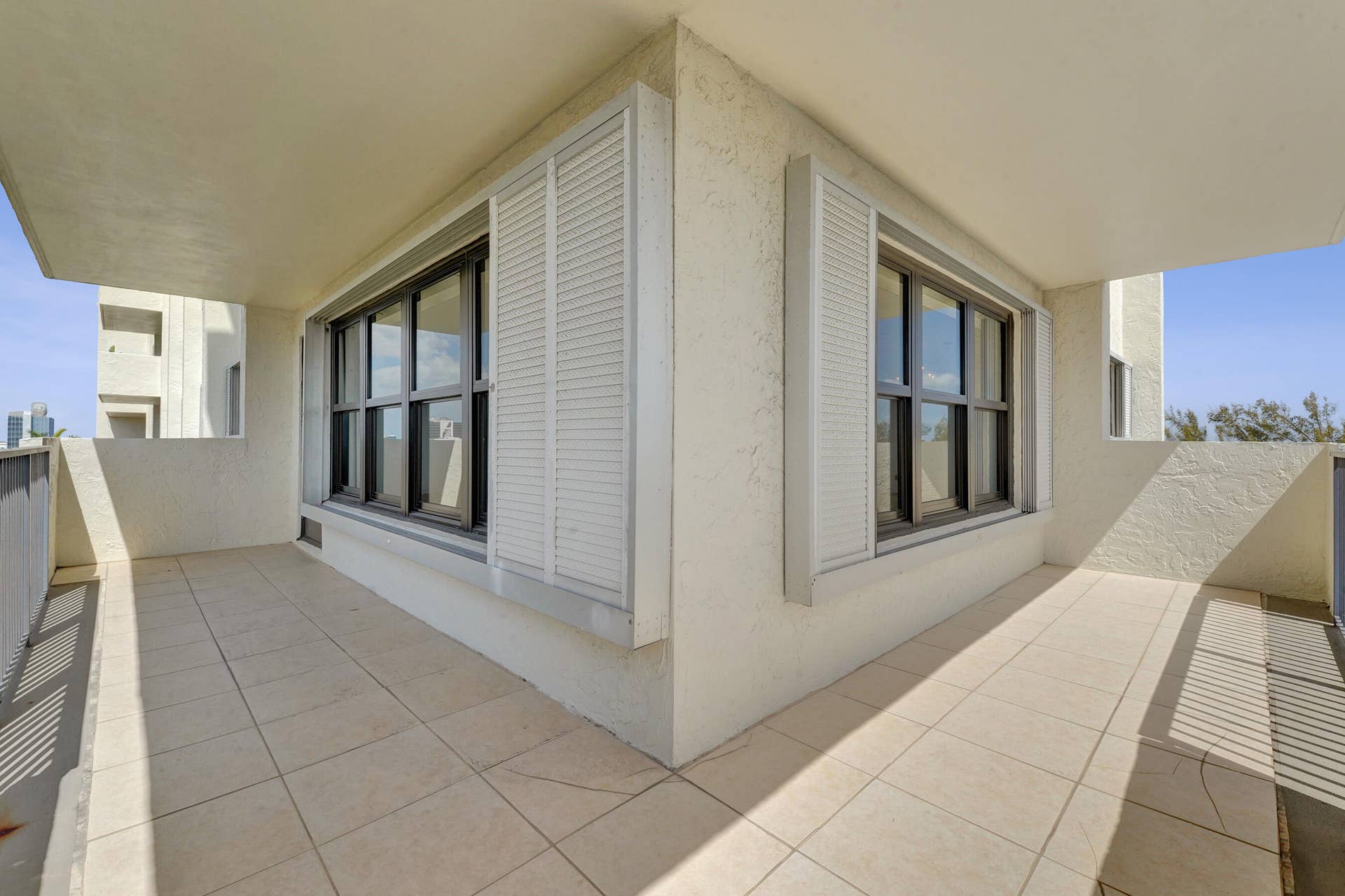 wrap around balcony