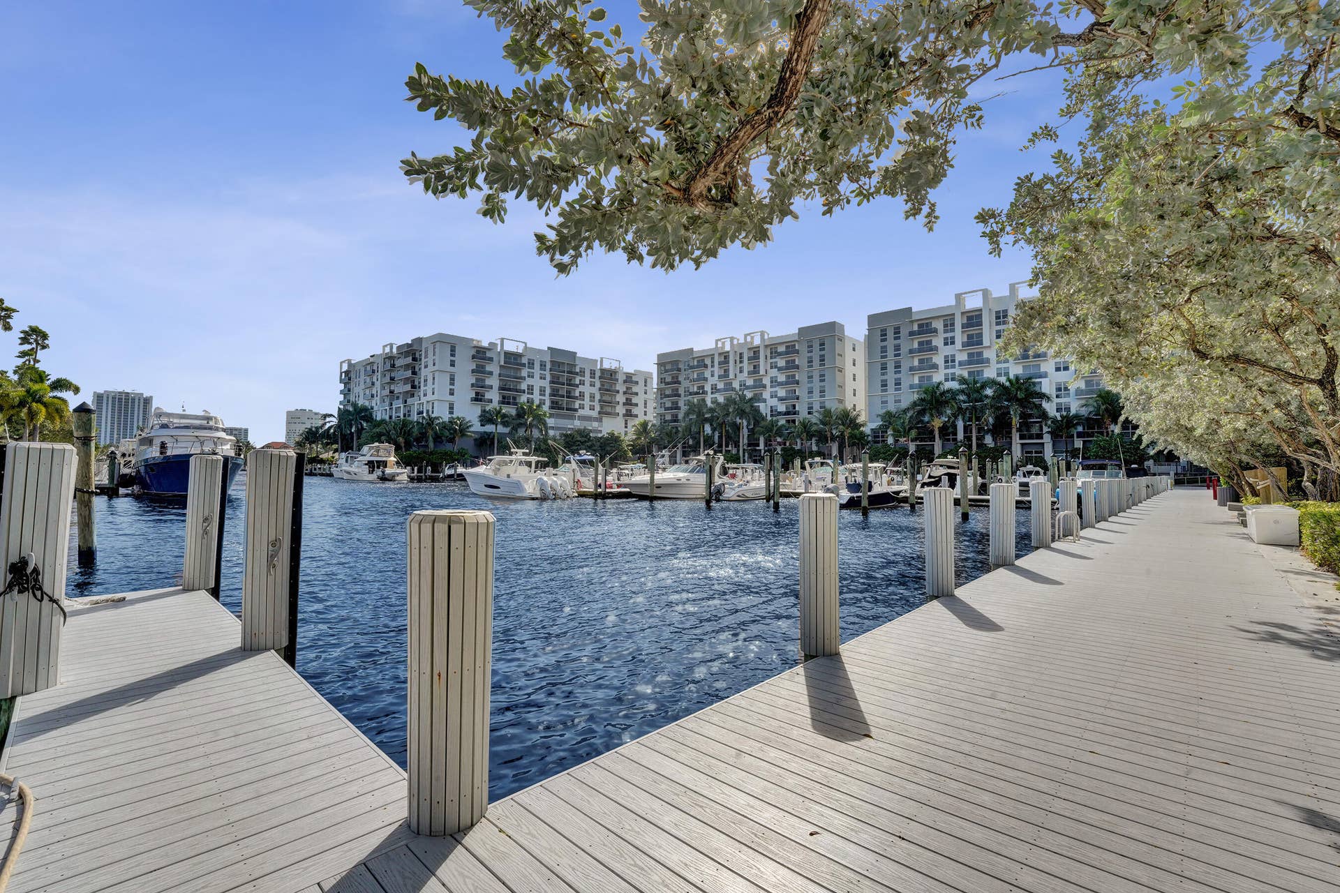 Association dock space