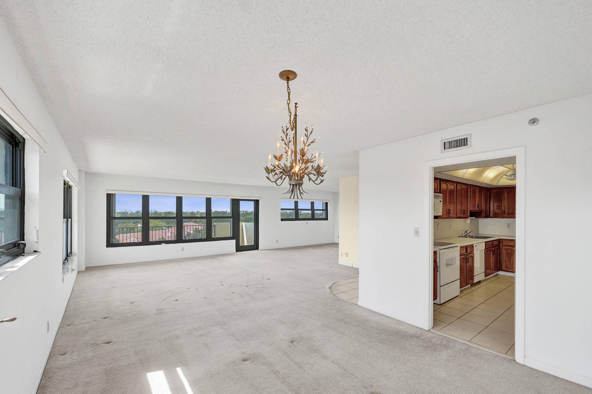 dining/living area