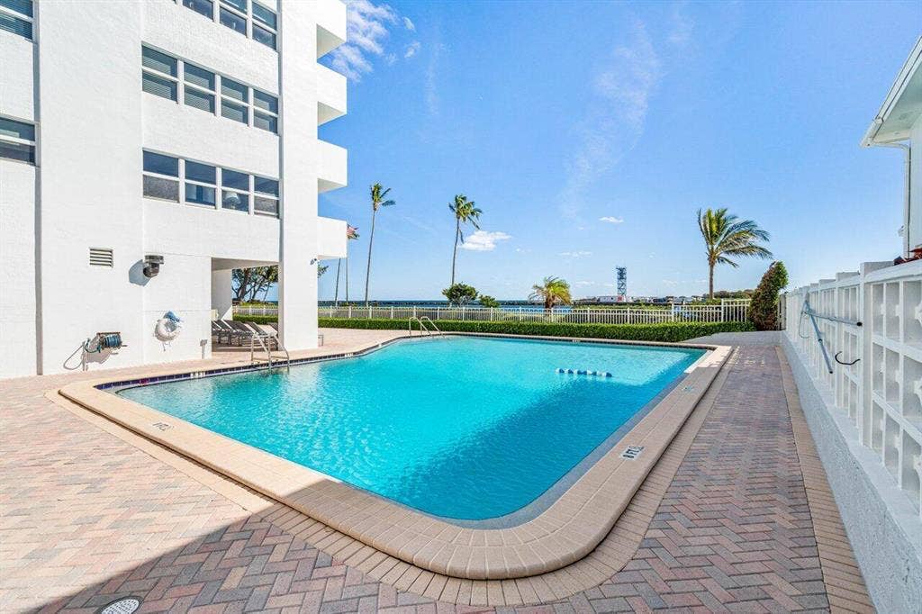 2100 S Ocean Drive, #4j, Fort Lauderdale, FL 33316 Sky Harbour Pool Overlooking the Inlet