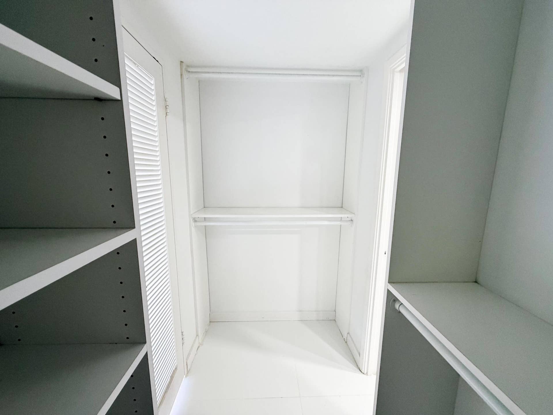 2100 S Ocean Drive, #4j, Fort Lauderdale, FL 33316 Walk In Has Shelving
