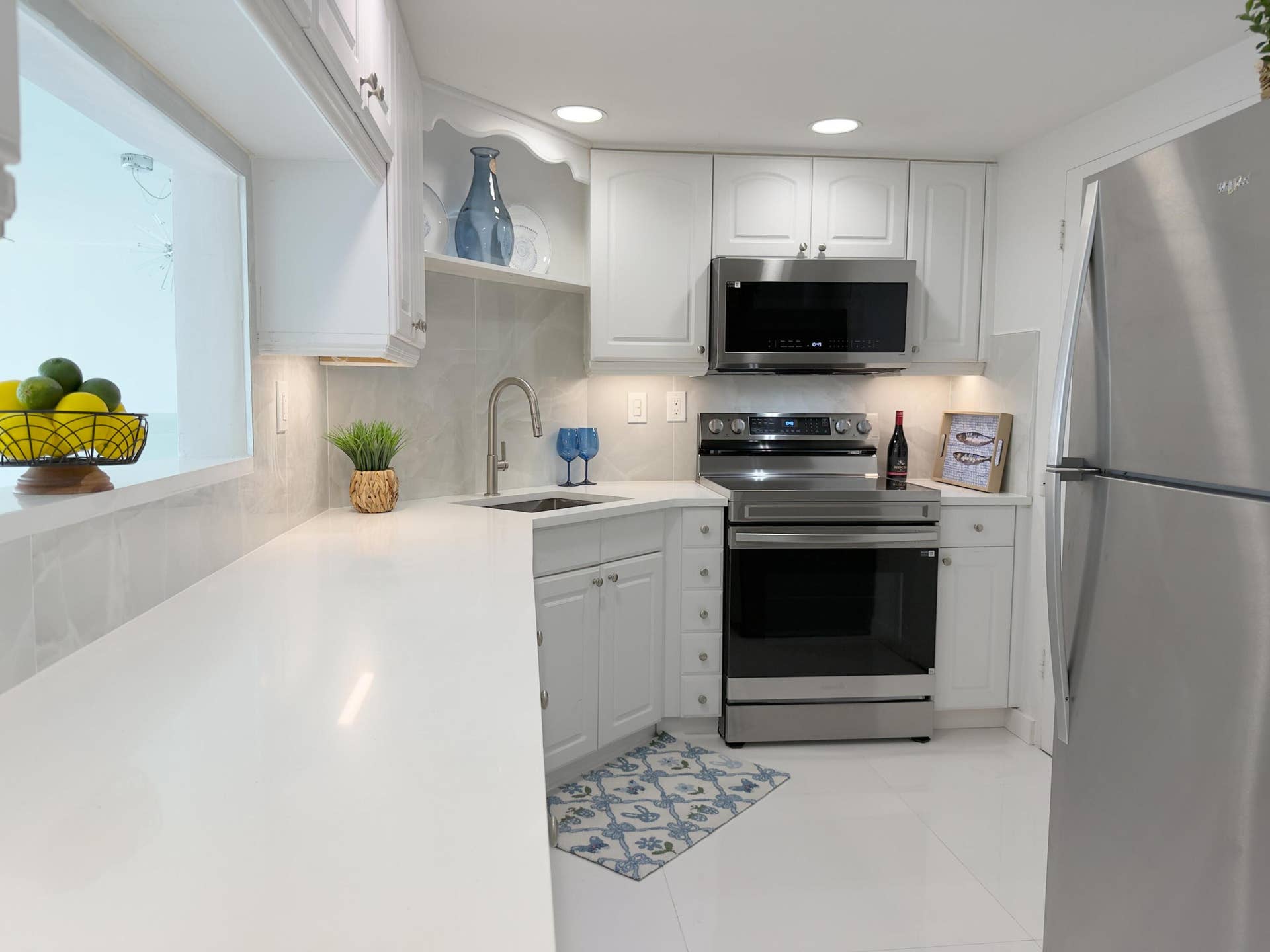 2100 S Ocean Drive, #4j, Fort Lauderdale, FL 33316 Kitchen1