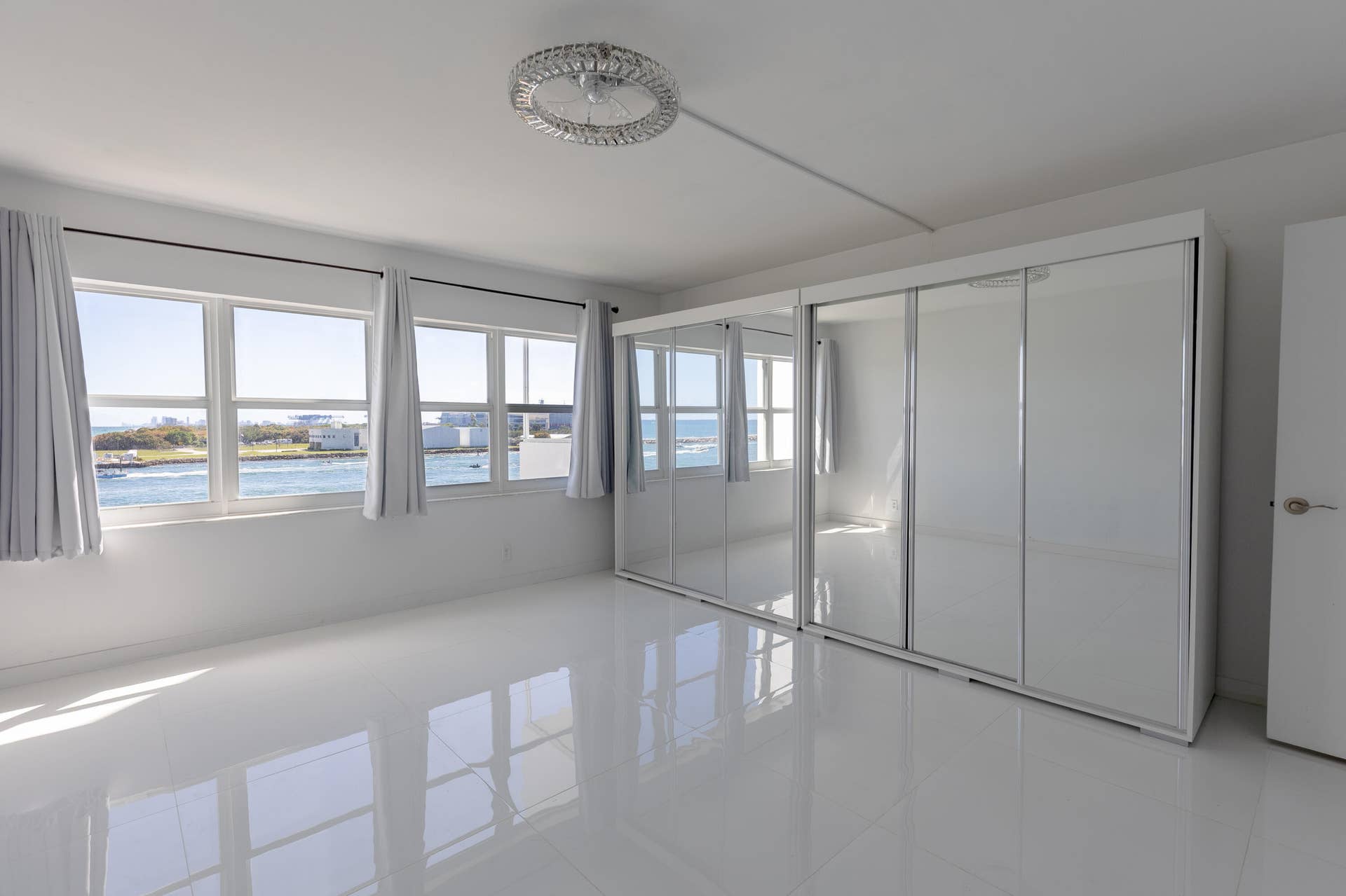 2100 S Ocean Drive, #4j, Fort Lauderdale, FL 33316 Bedroom Water View