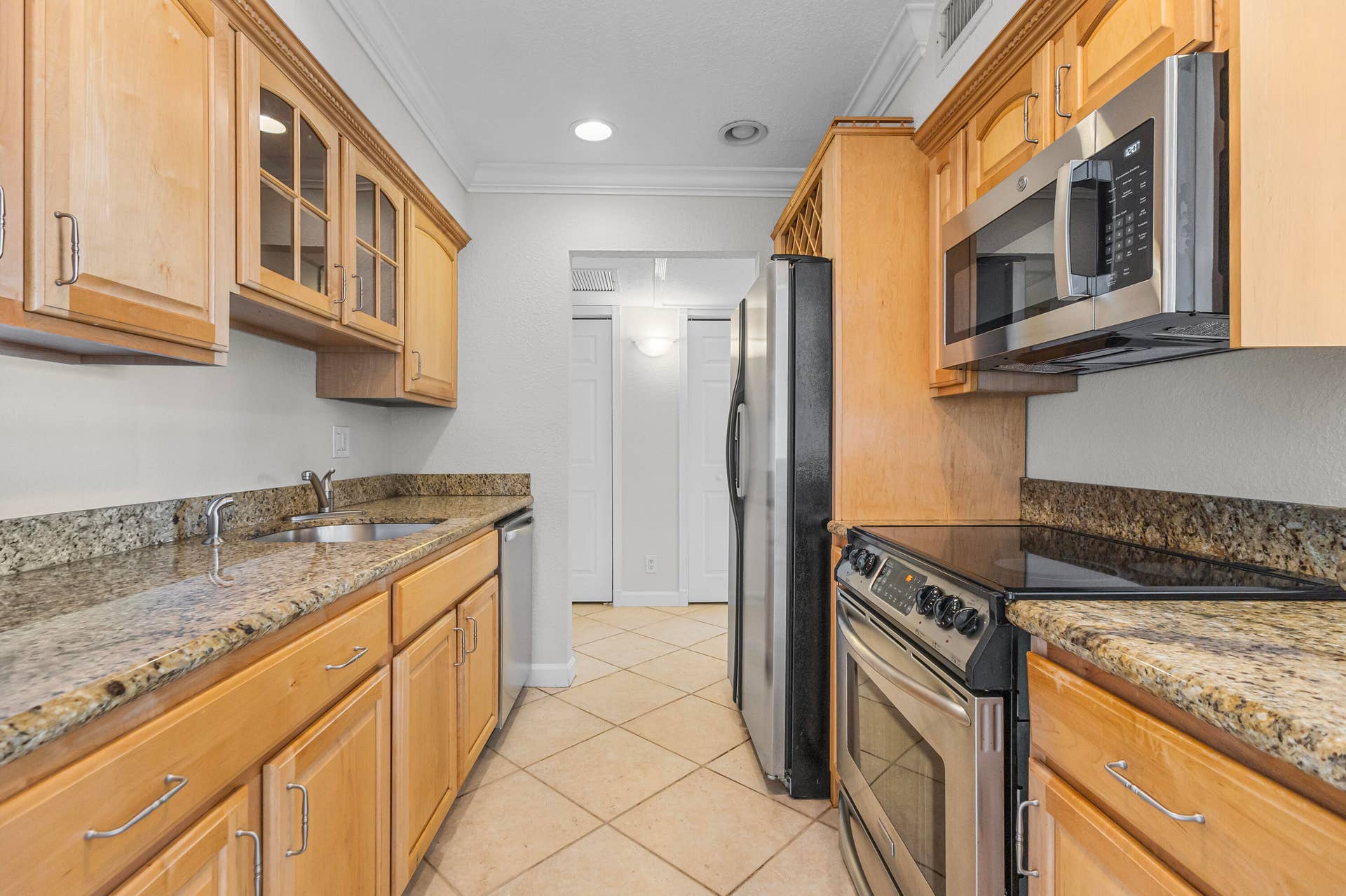 1515 E Broward Boulevard, #426, Fort Lauderdale, FL 33301 GF4A1165Pine Crest Village-by Pwayko