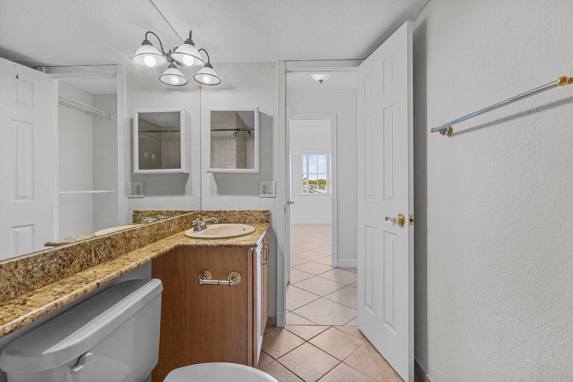 1515 E Broward Boulevard, #426, Fort Lauderdale, FL 33301 GF4A1180Pine Crest Village-by Pwayko