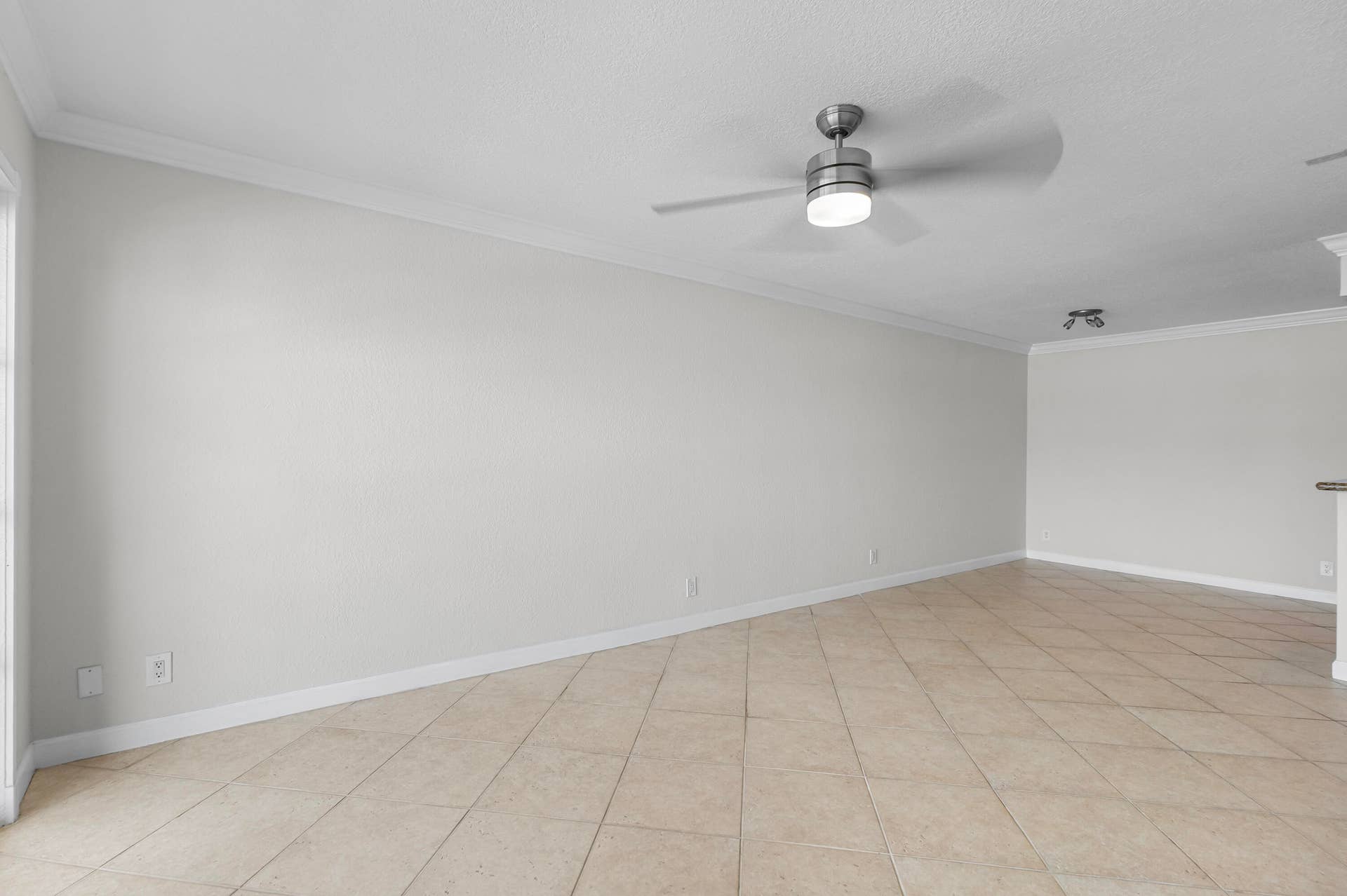 1515 E Broward Boulevard, #426, Fort Lauderdale, FL 33301 GF4A1180Pine Crest Village-by Pwayko