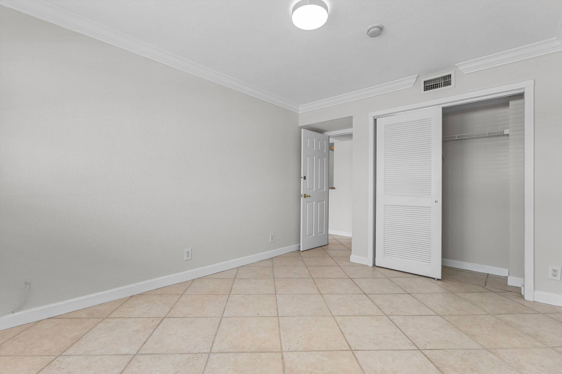 1515 E Broward Boulevard, #426, Fort Lauderdale, FL 33301 GF4A1159Pine Crest Village-by Pwayko