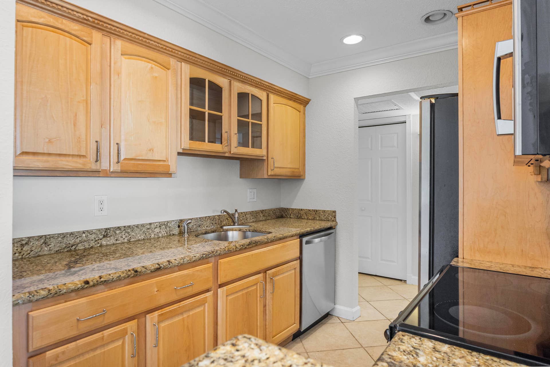 1515 E Broward Boulevard, #426, Fort Lauderdale, FL 33301 GF4A1168Pine Crest Village-by Pwayko