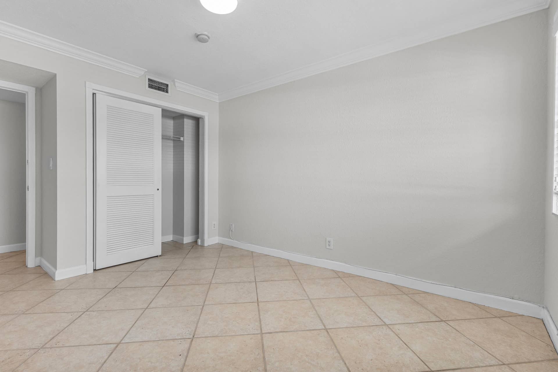1515 E Broward Boulevard, #426, Fort Lauderdale, FL 33301 GF4A1162Pine Crest Village-by Pwayko