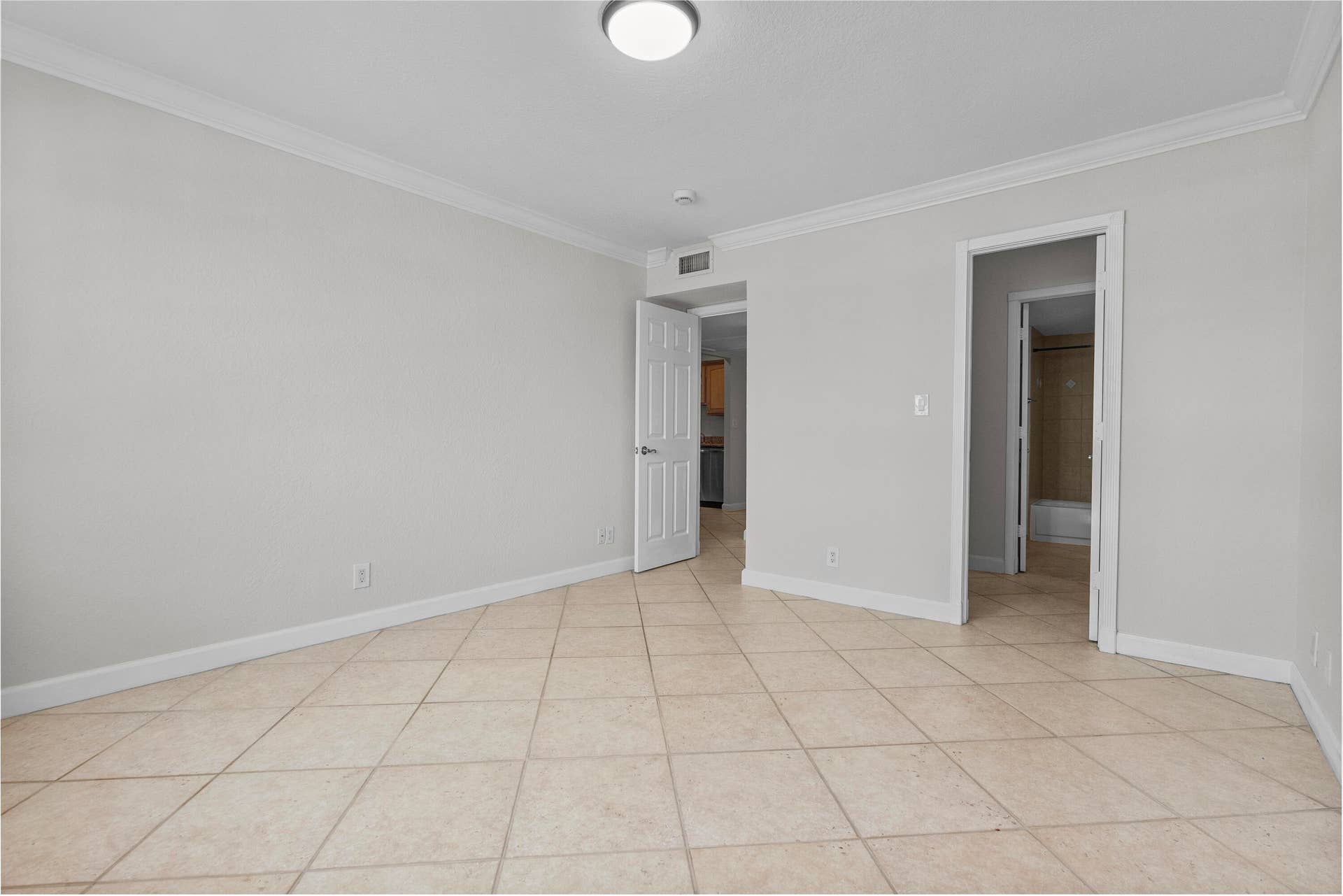 1515 E Broward Boulevard, #426, Fort Lauderdale, FL 33301 GF4A1138Pine Crest Village-by Pwayko
