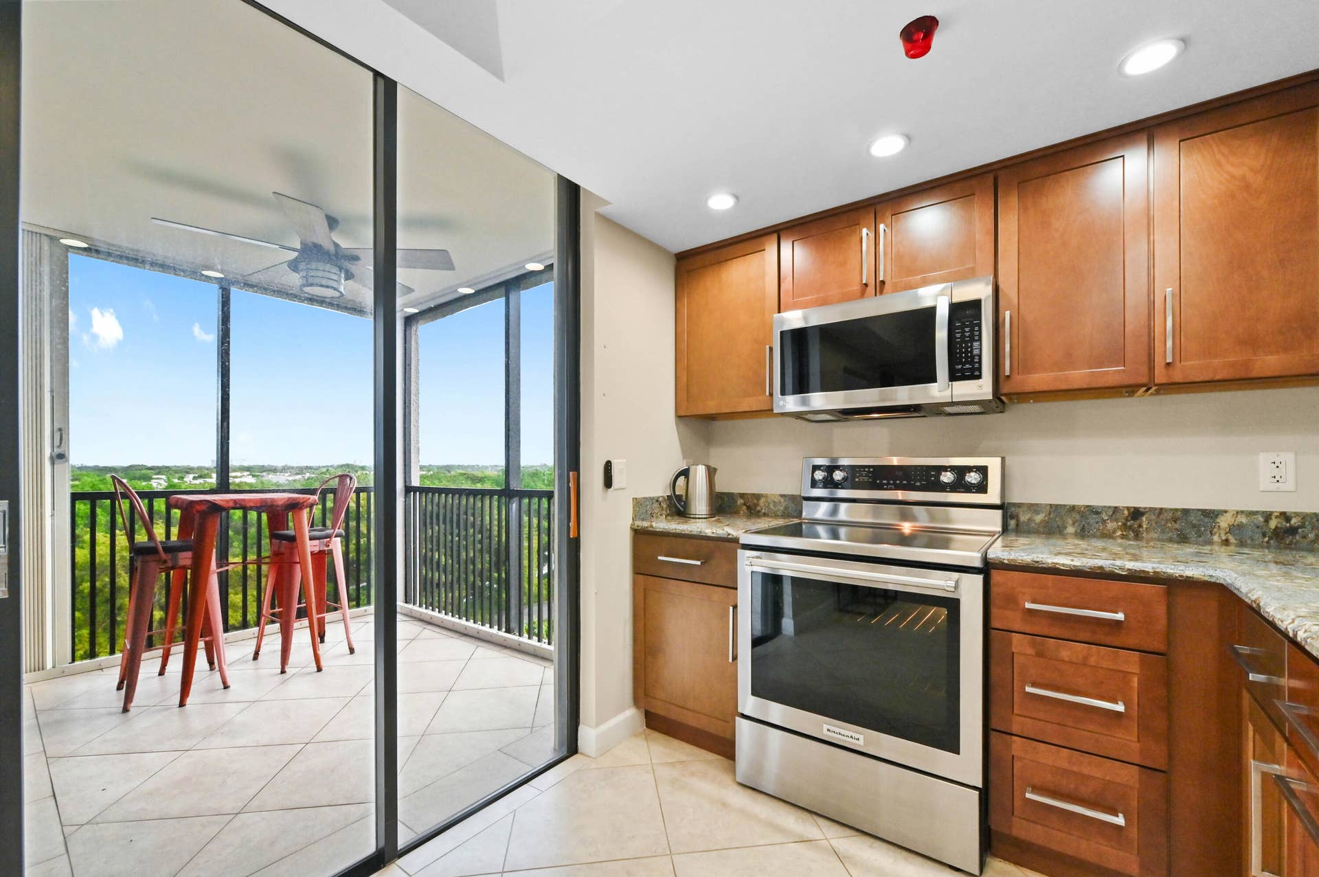 5951 Wellesley Park Drive, #Apt 702, Boca Raton, FL 33433 16 Kitchen 04