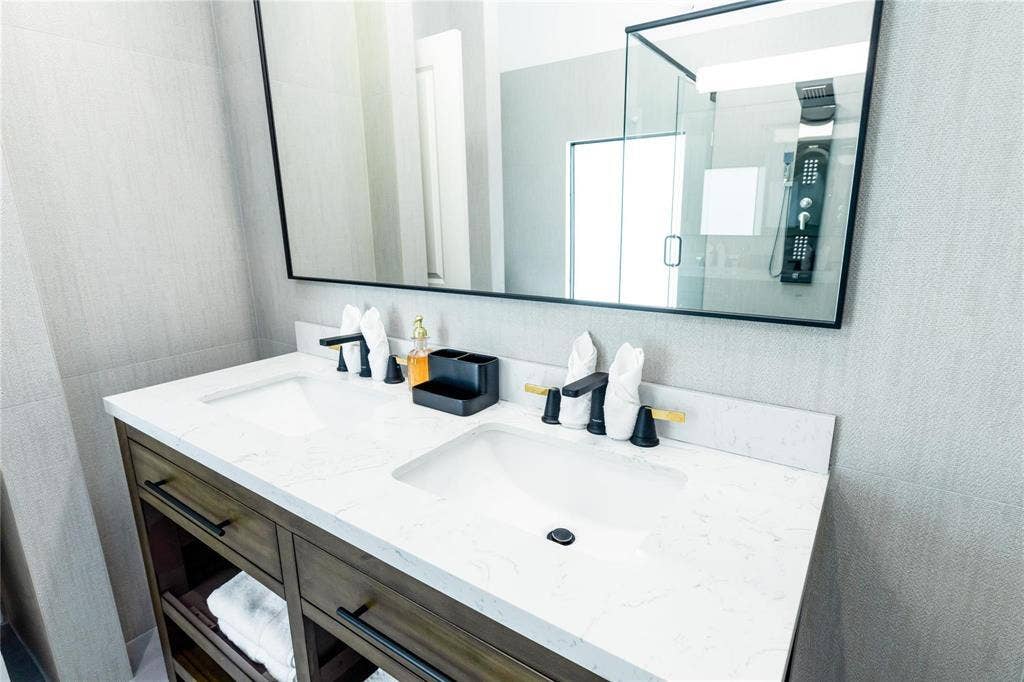 222 N Tradewinds Avenue, Lauderdale-By-The-Sea, Lauderdale By The Sea, FL 33308 t30