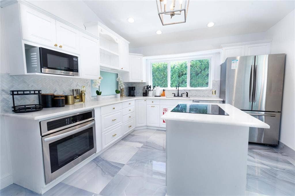 222 N Tradewinds Avenue, Lauderdale-By-The-Sea, Lauderdale By The Sea, FL 33308 t4
