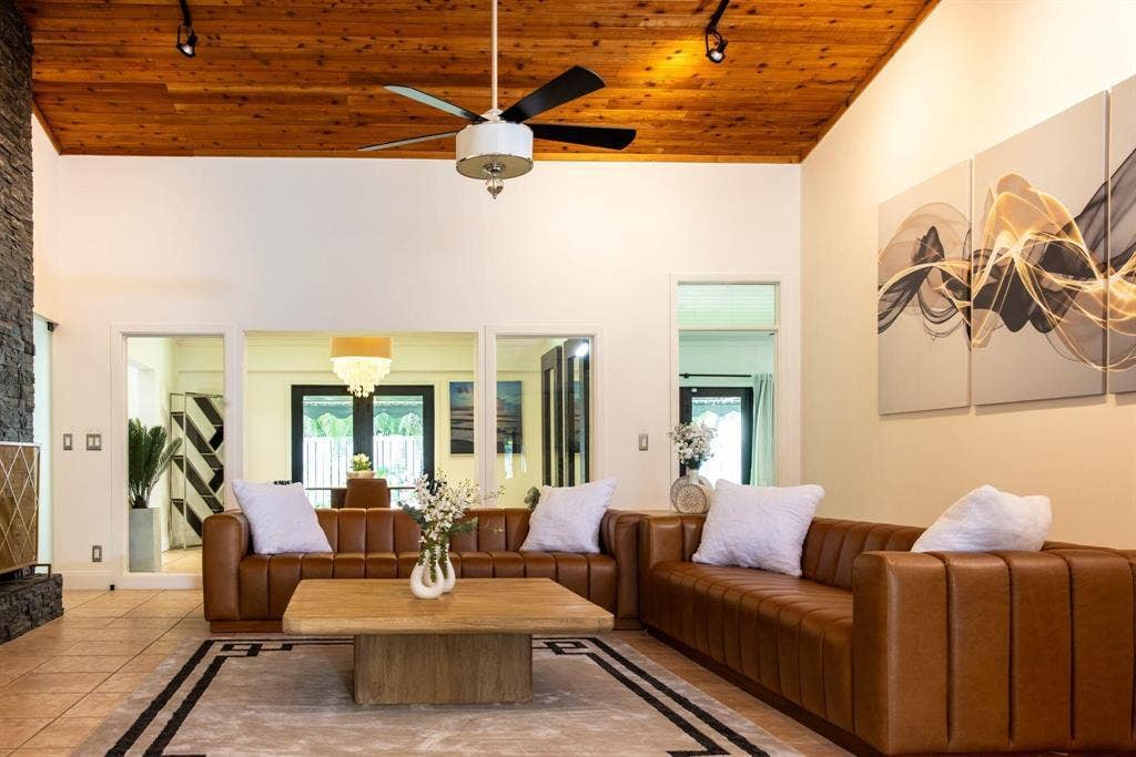 222 N Tradewinds Avenue, Lauderdale-By-The-Sea, Lauderdale By The Sea, FL 33308 t17