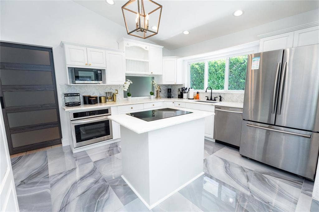 222 N Tradewinds Avenue, Lauderdale-By-The-Sea, Lauderdale By The Sea, FL 33308 t9