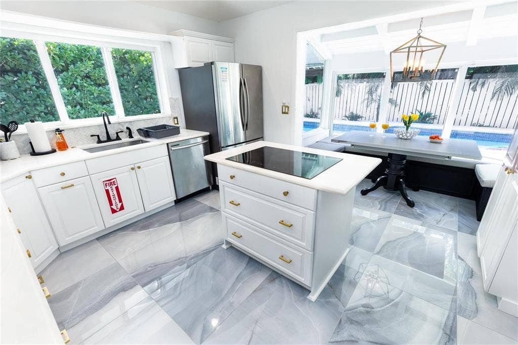 222 N Tradewinds Avenue, Lauderdale-By-The-Sea, Lauderdale By The Sea, FL 33308 t8