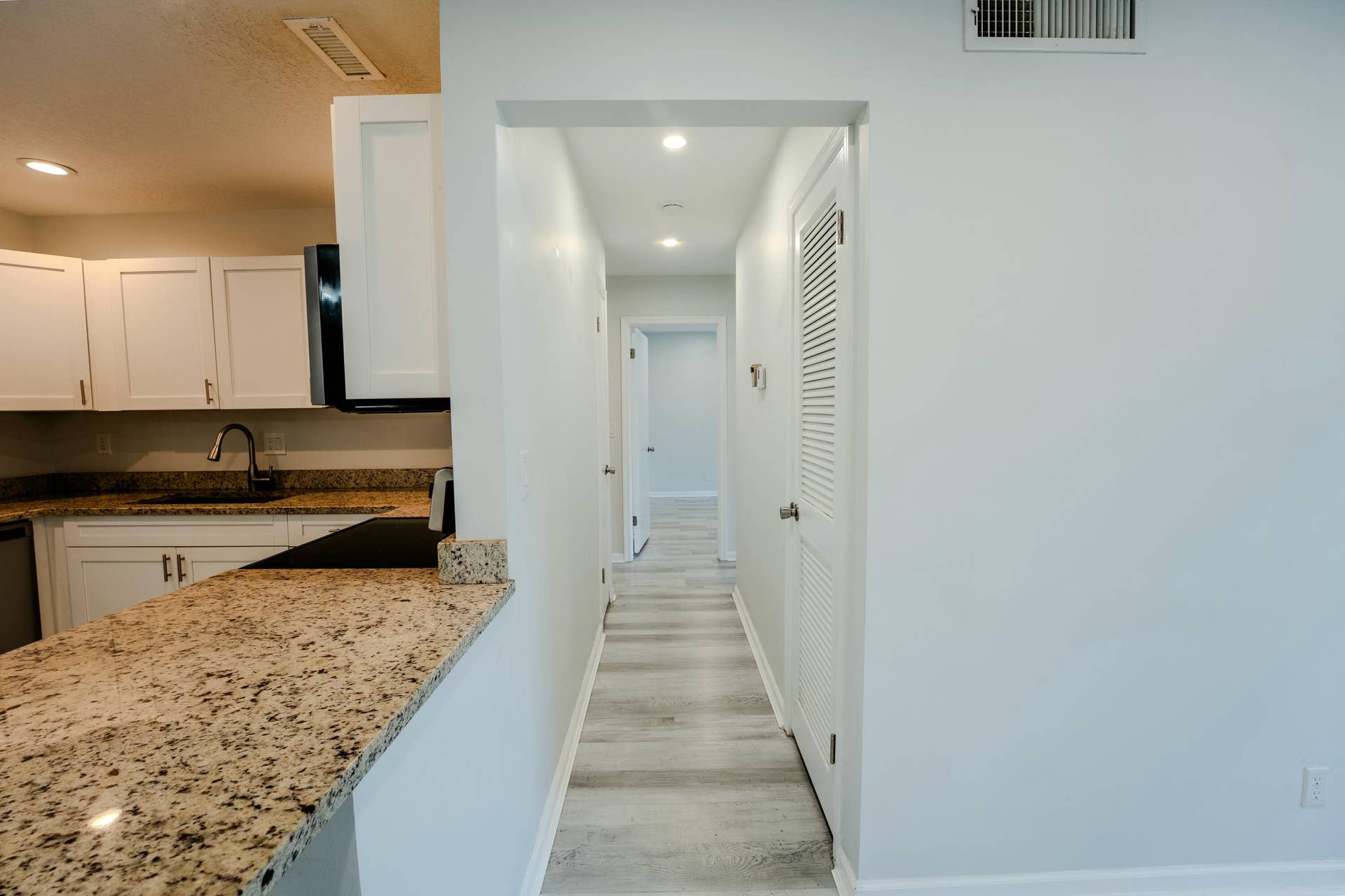 Hallway to Beds/Baths