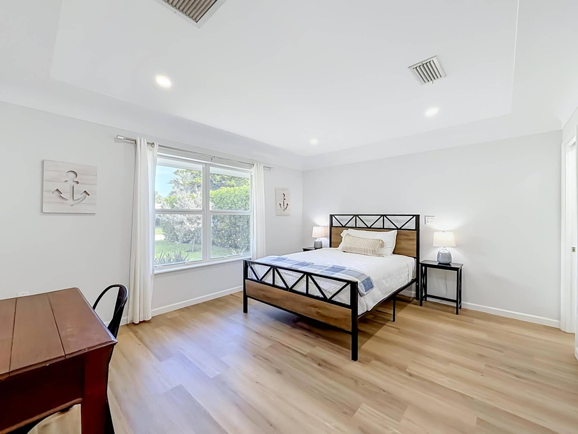 1950 NE 30th Street, Lighthouse Point, Lighthouse Point, FL 33064 1950 NE 30th Street-Queen bedroom 1