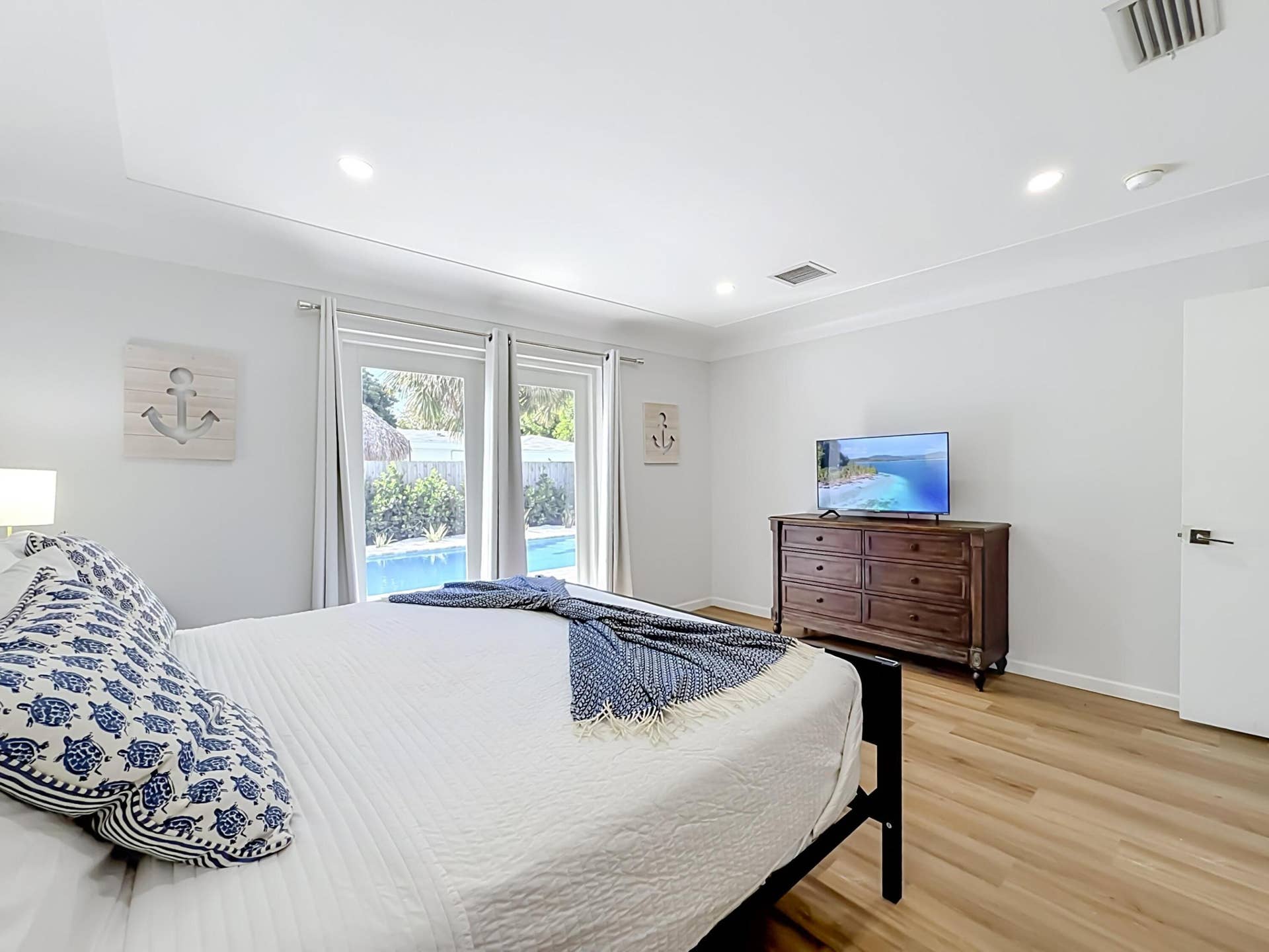 1950 NE 30th Street, Lighthouse Point, Lighthouse Point, FL 33064 1950 NE 30th Street-king 1