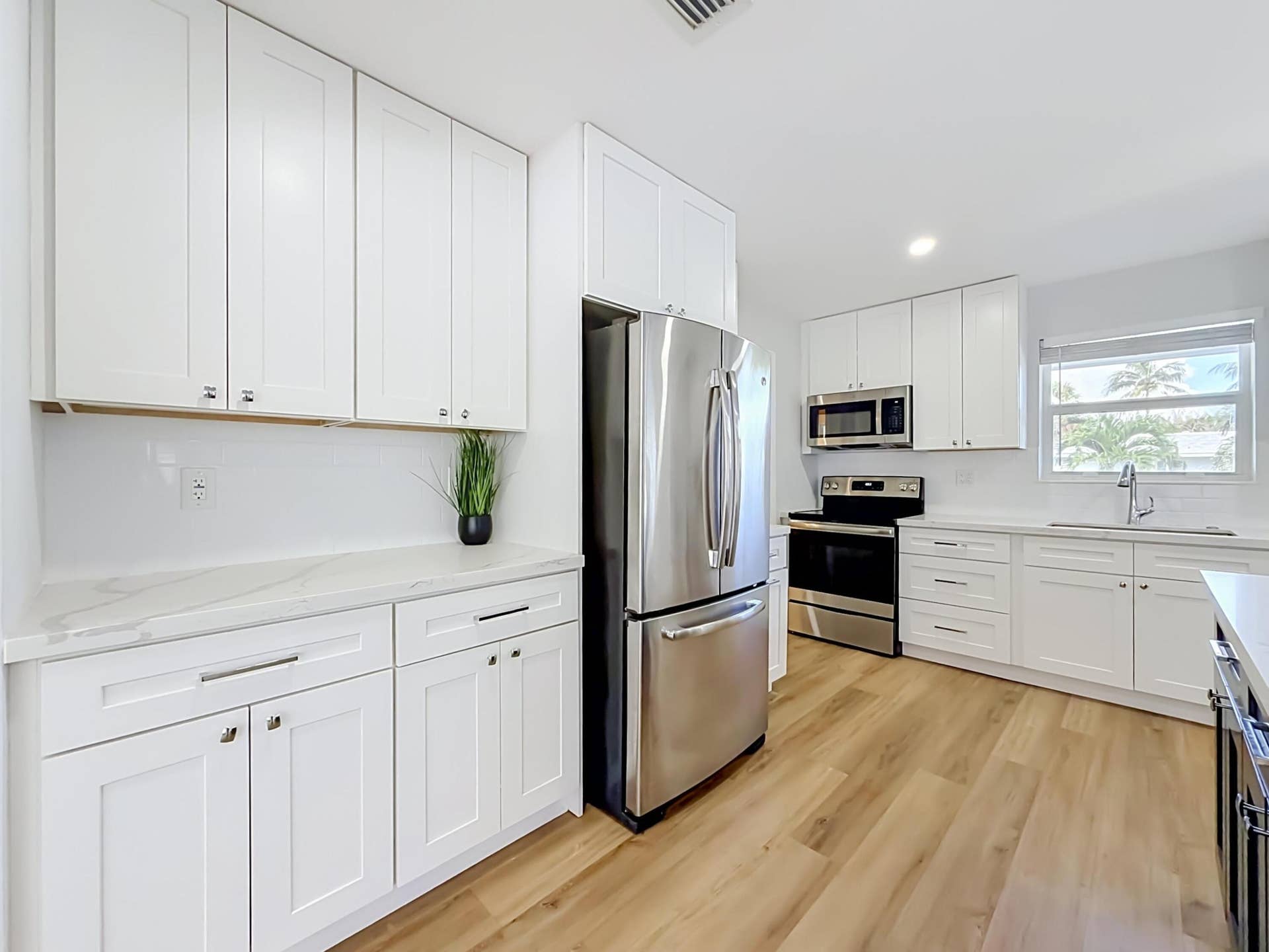 1950 NE 30th Street, Lighthouse Point, Lighthouse Point, FL 33064 1950 NE 30th Street-kitchen new 9