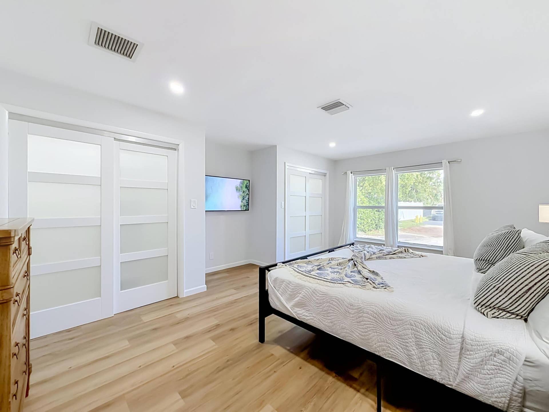 1950 NE 30th Street, Lighthouse Point, Lighthouse Point, FL 33064 1950 NE 30th Street-king bed 1