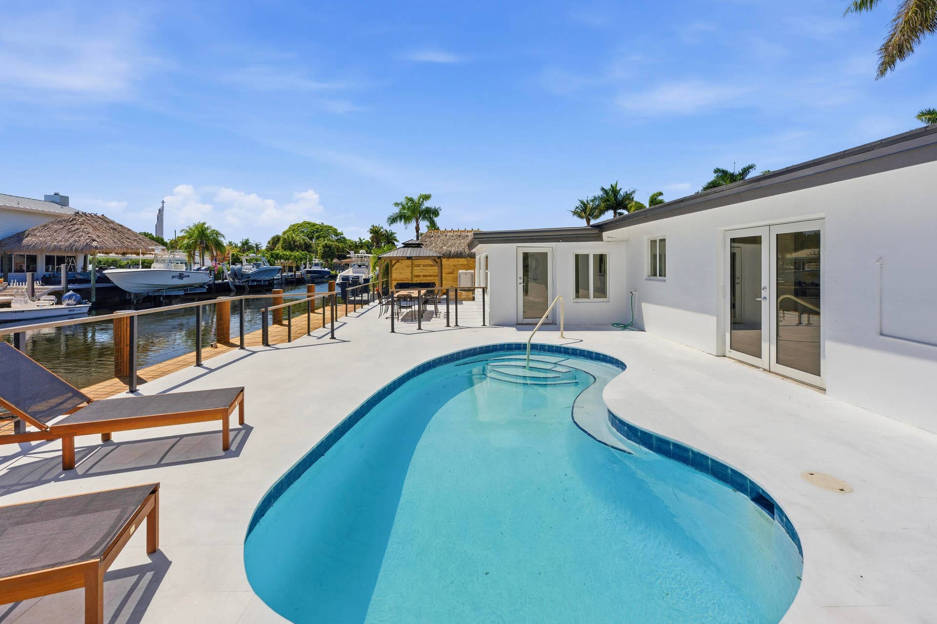 2280 SE 10th Court, Pompano Beach, FL 33062 _jjl9532