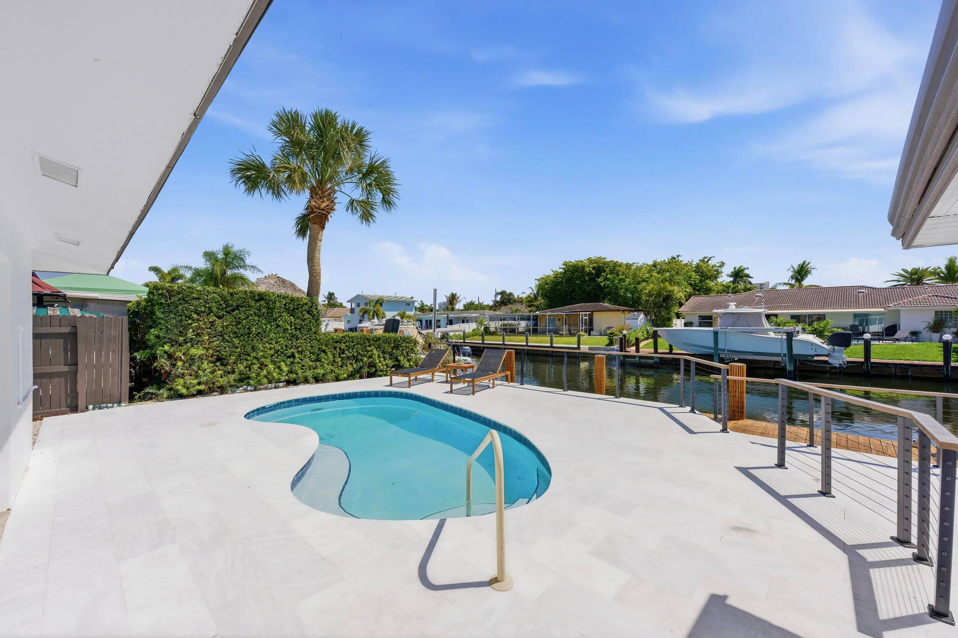 2280 SE 10th Court, Pompano Beach, FL 33062 _jjl9517