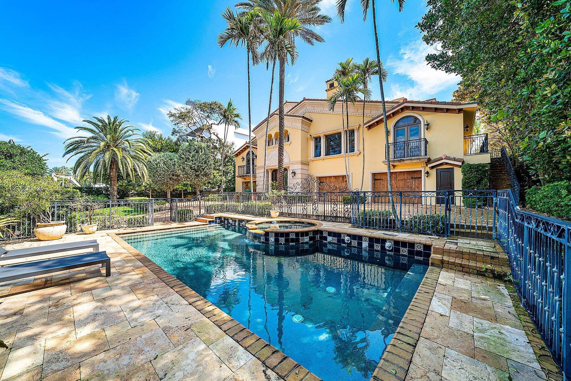 955 Hillsboro Mile, Hillsboro Beach, FL 33062 065-955HillsboroMile-HillsboroBeach-FL-3